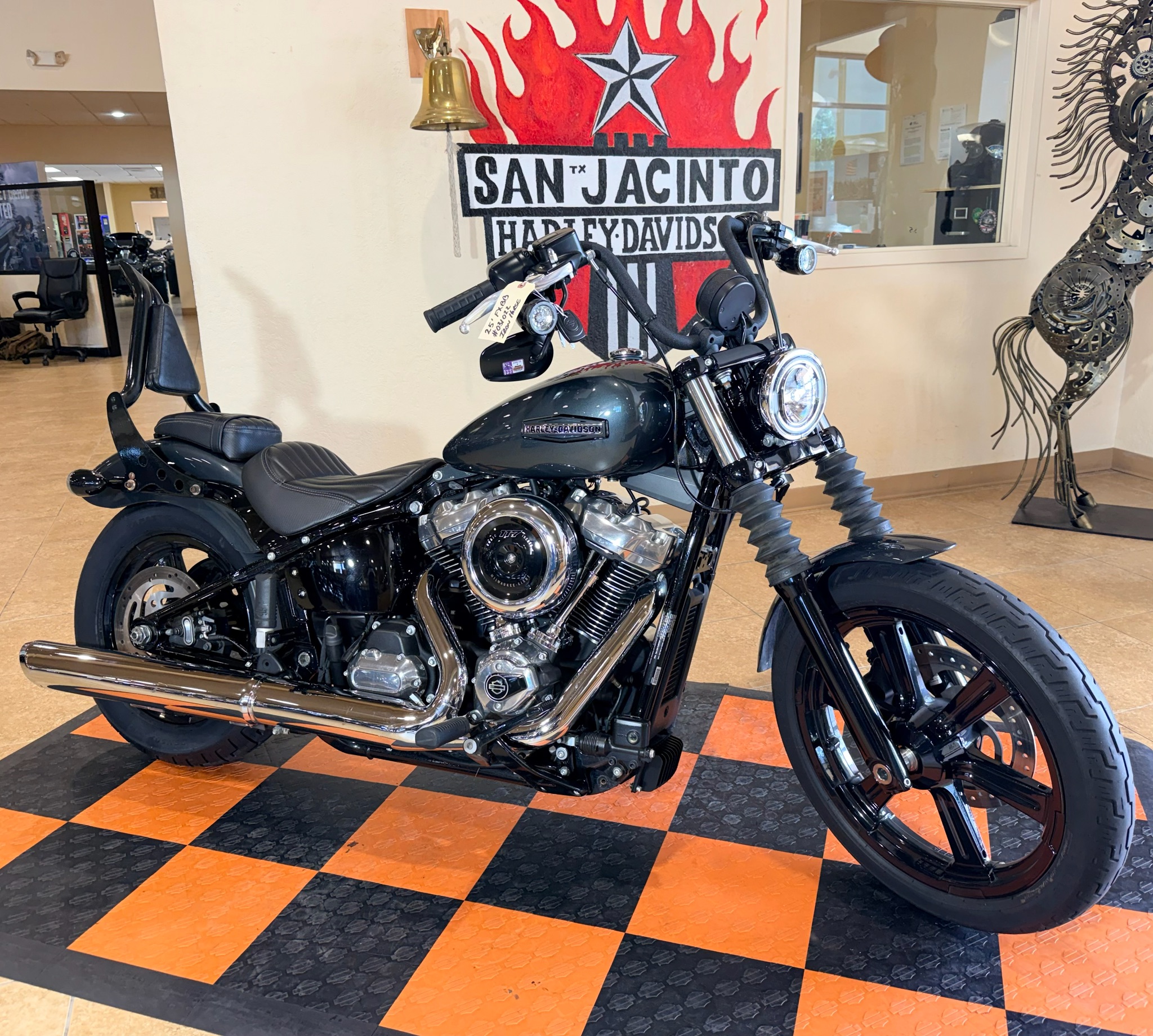 2025 Harley-Davidson Street Bob® 2