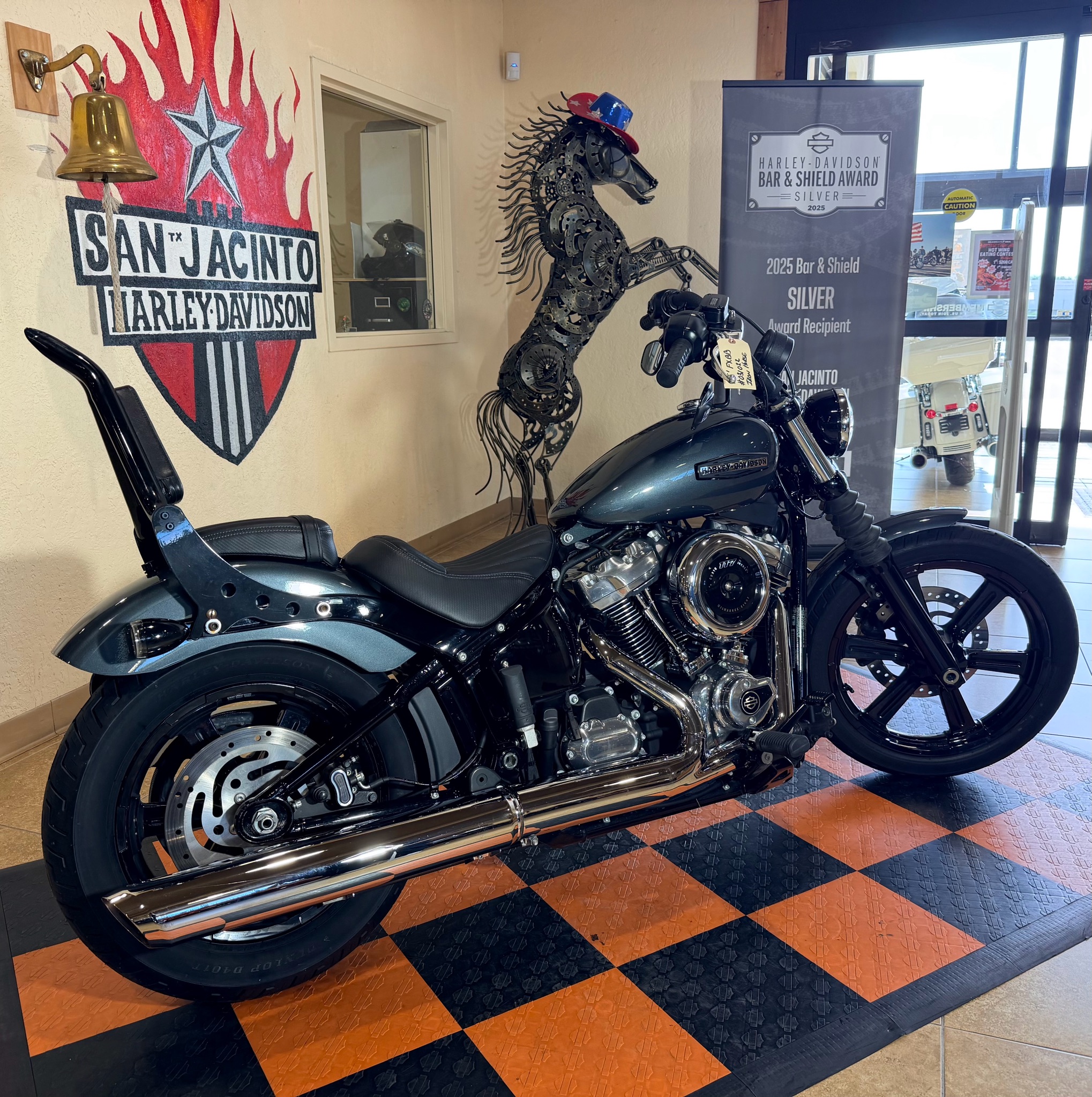 2025 Harley-Davidson Street Bob® 3