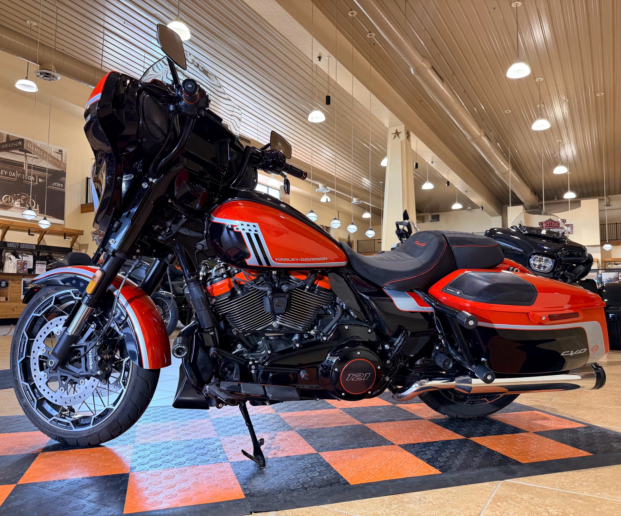 2024 Harley-Davidson CVO Street Glide® 4