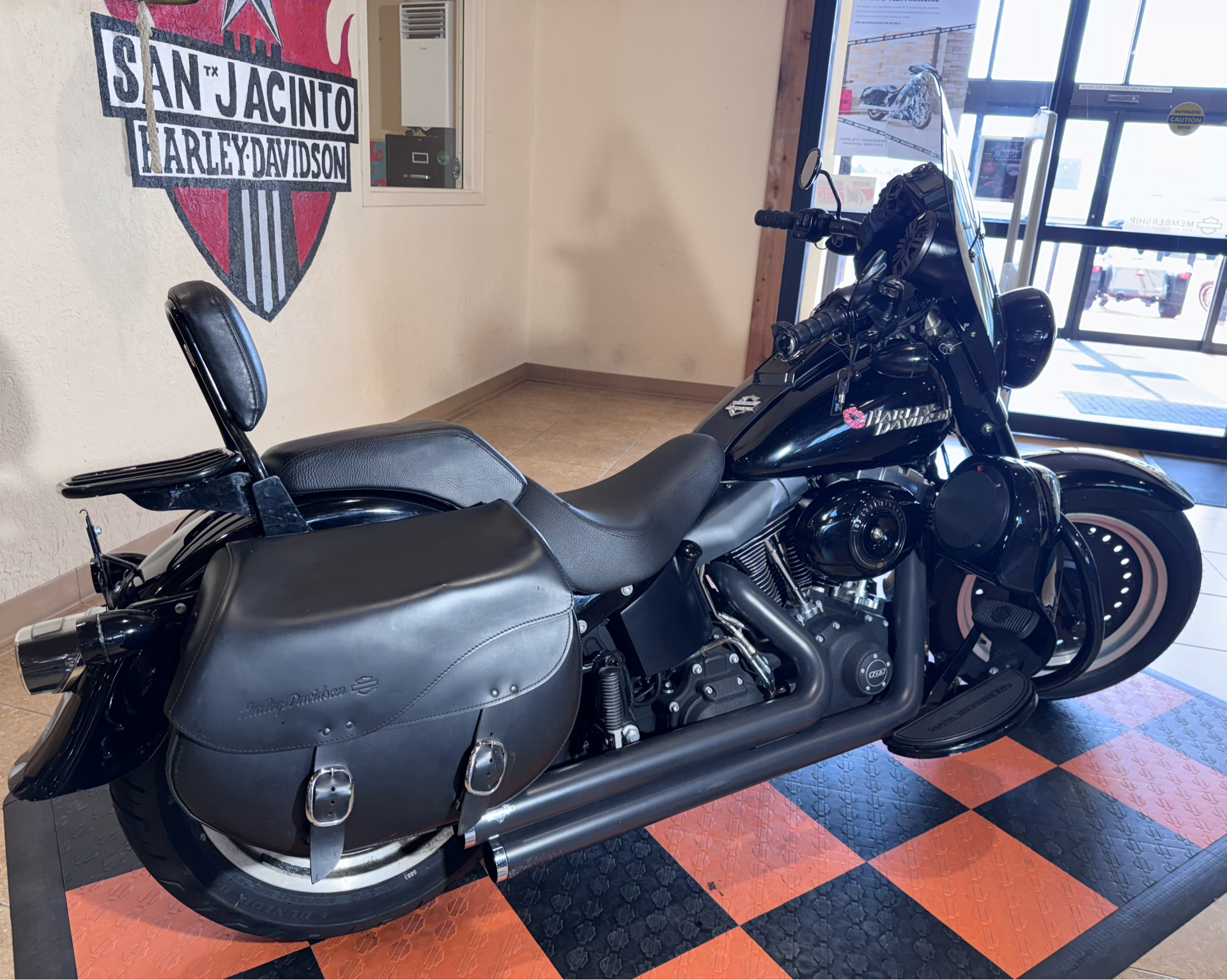 2012 Harley-Davidson Softail® Fat Boy® Lo in Pasadena, Texas - Photo 2