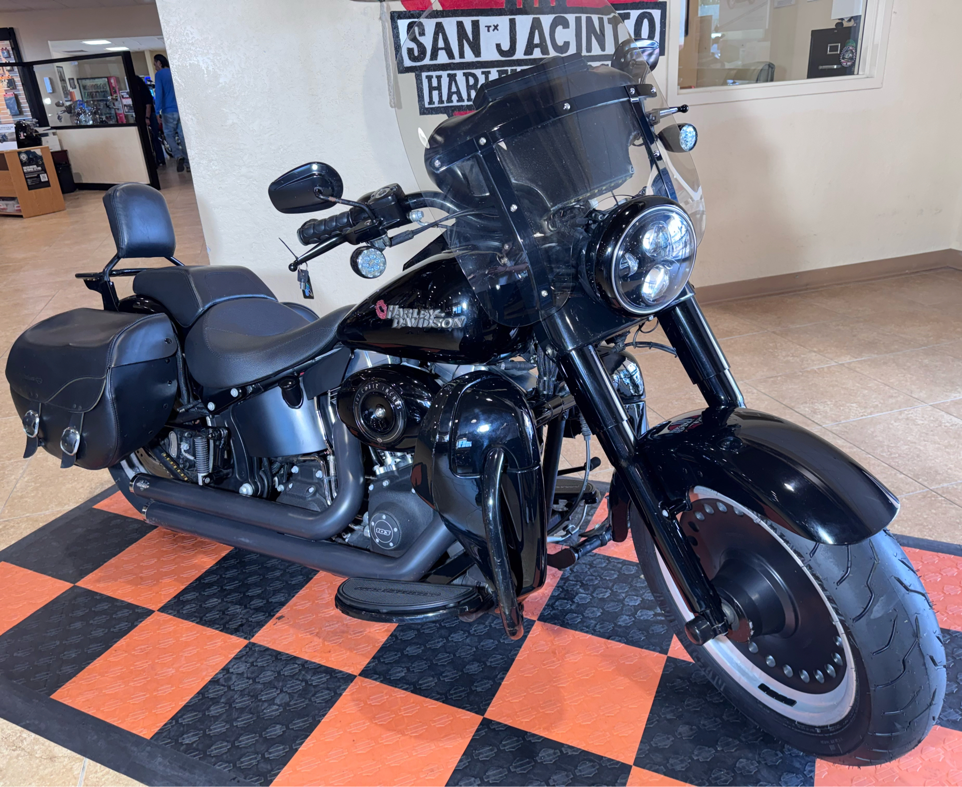 2012 Harley-Davidson Softail® Fat Boy® Lo in Pasadena, Texas - Photo 3