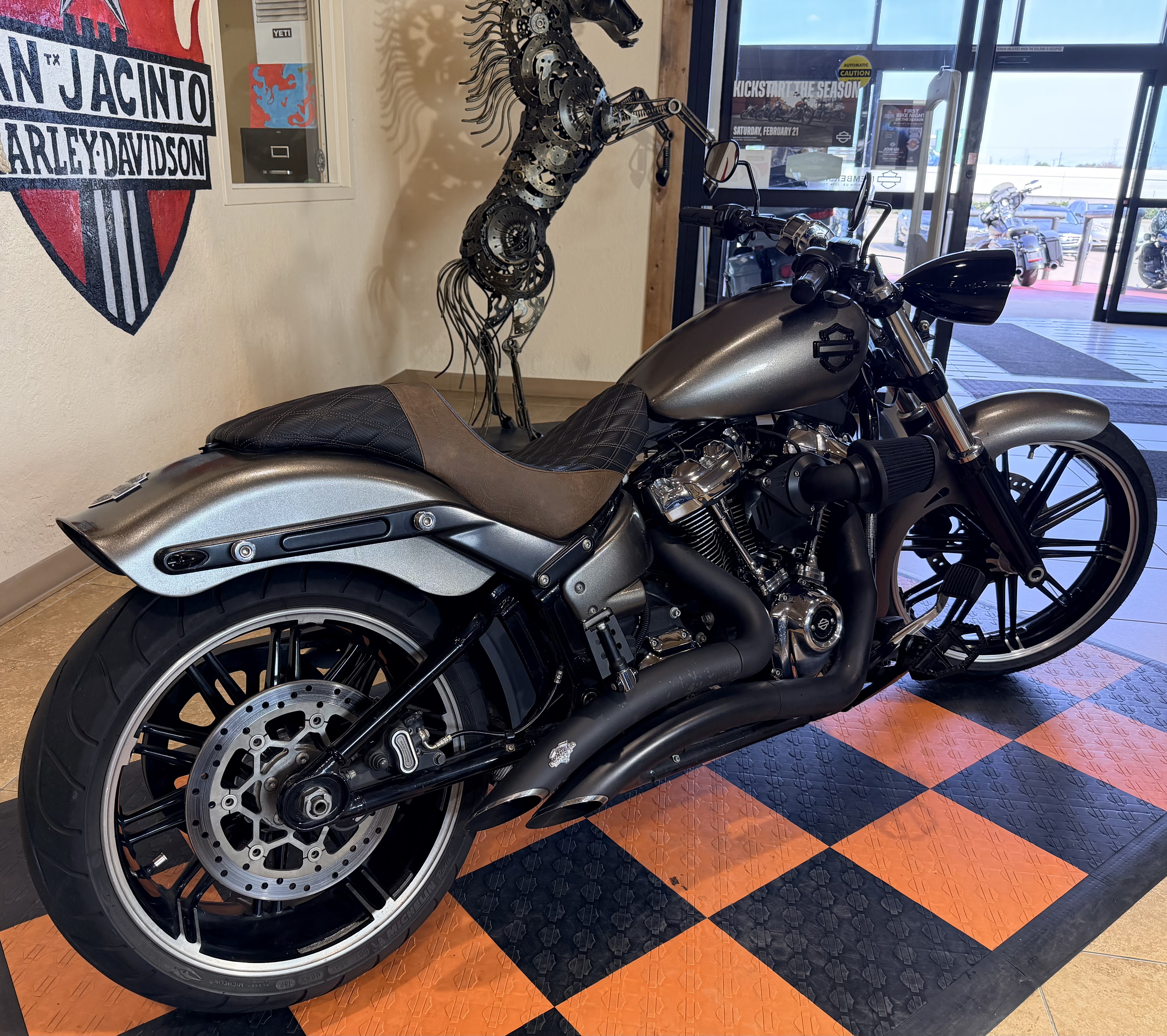 2020 Harley-Davidson Breakout® 114 in Pasadena, Texas - Photo 2