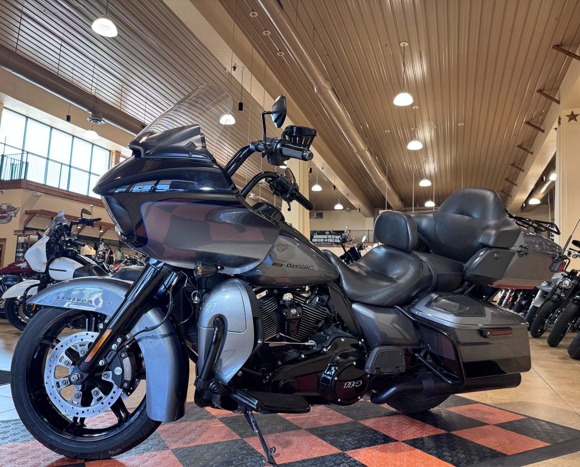 2021 Harley-Davidson Road Glide® Limited in Pasadena, Texas - Photo 4