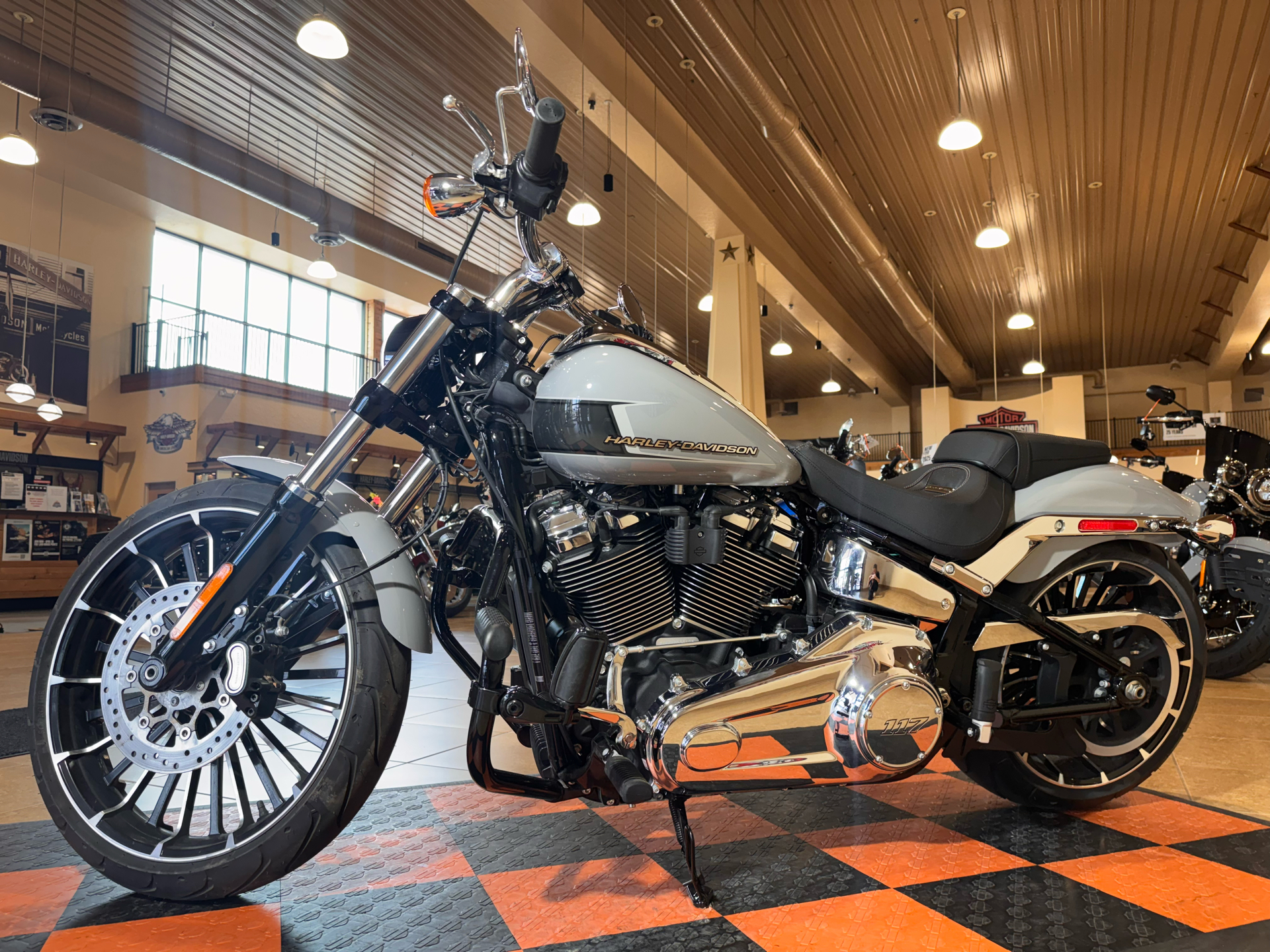 2024 Harley-Davidson Breakout® in Pasadena, Texas - Photo 4