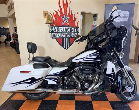 2016 Harley-Davidson CVO™ Street Glide® in Pasadena, Texas - Photo 1
