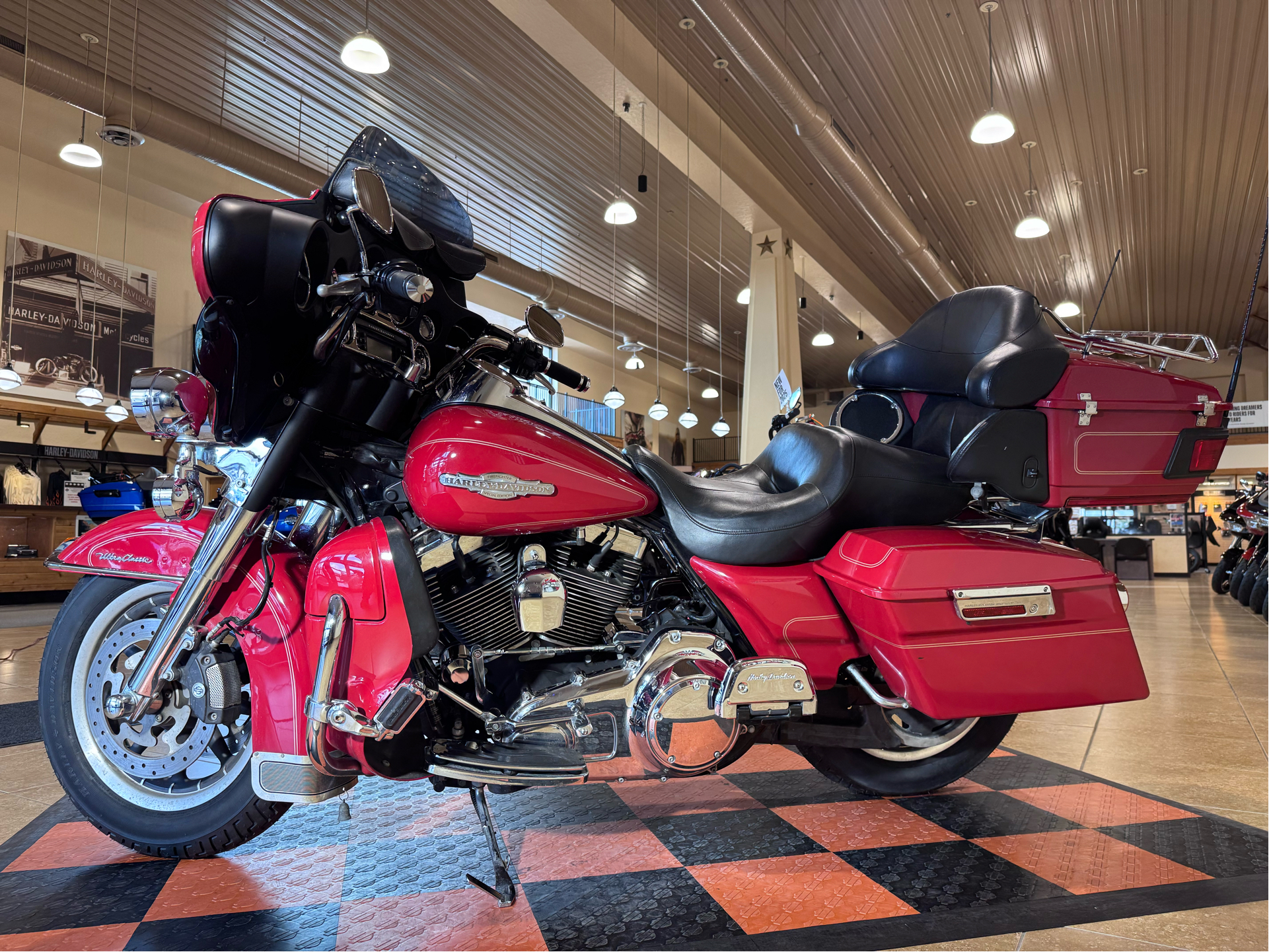2008 Harley-Davidson Ultra Classic® Electra Glide® in Pasadena, Texas - Photo 4