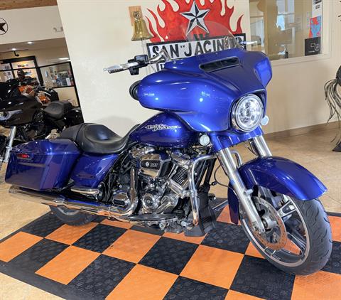 2017 Harley-Davidson Street Glide® Special in Pasadena, Texas - Photo 3