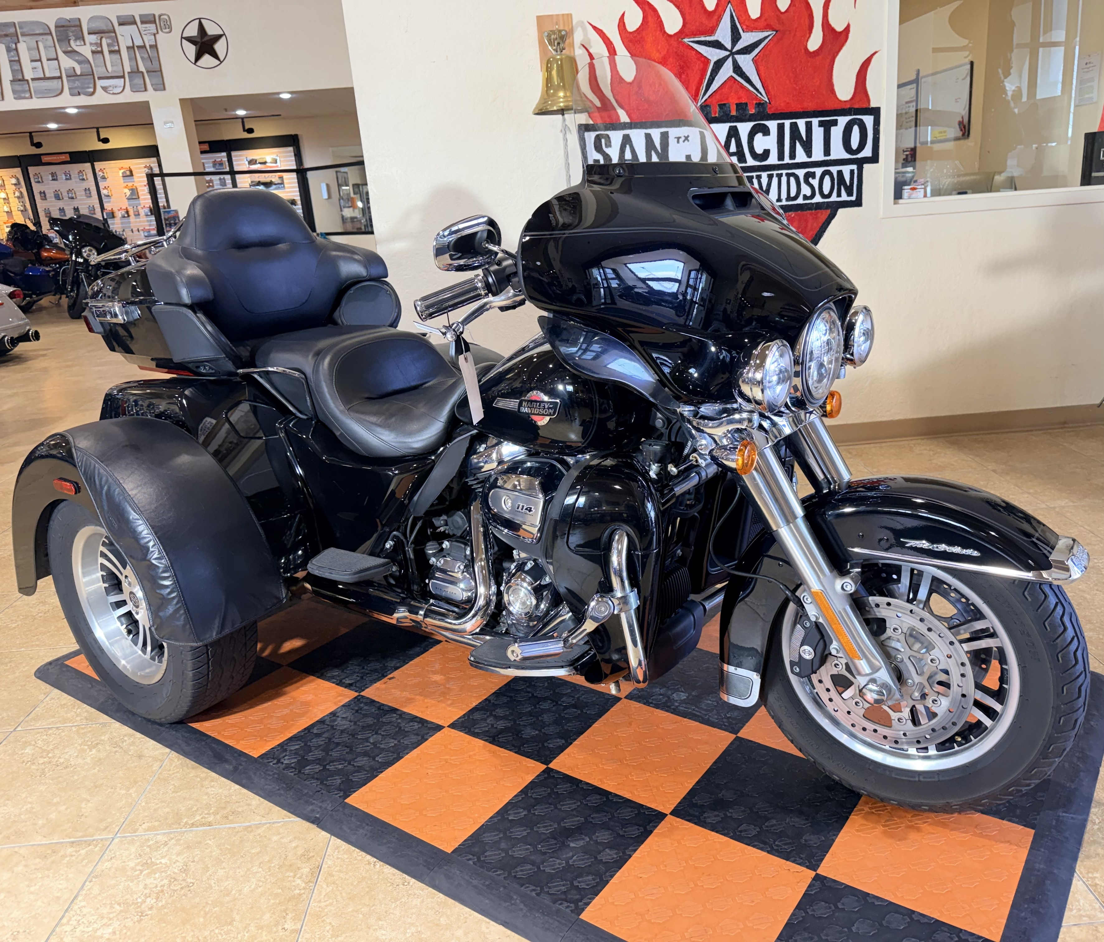 2024 Harley-Davidson Tri Glide® Ultra in Pasadena, Texas - Photo 3