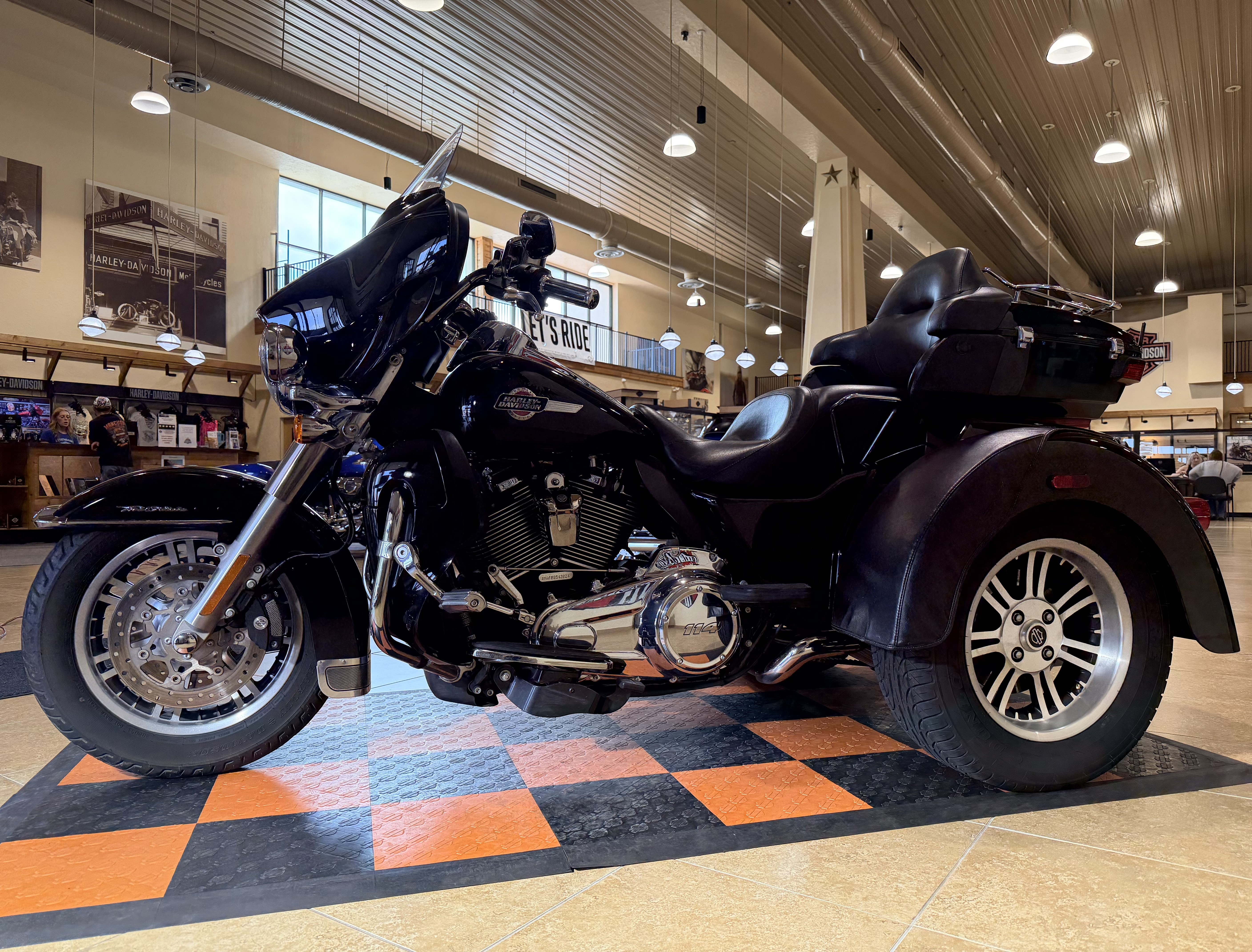 2024 Harley-Davidson Tri Glide® Ultra in Pasadena, Texas - Photo 4