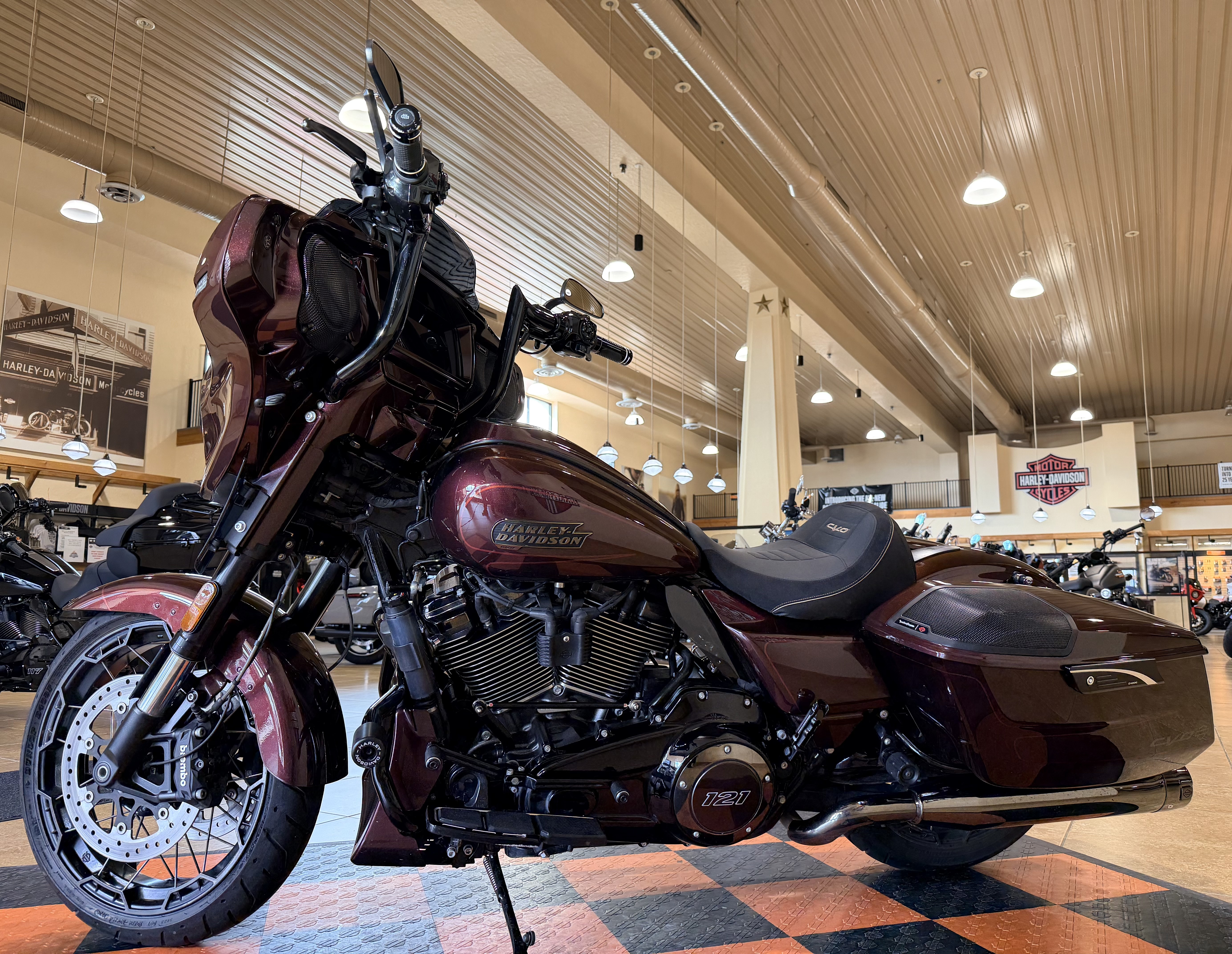 2024 Harley-Davidson CVO™ Street Glide® in Pasadena, Texas - Photo 4
