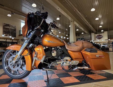 2014 Harley-Davidson Street Glide® in Pasadena, Texas - Photo 4