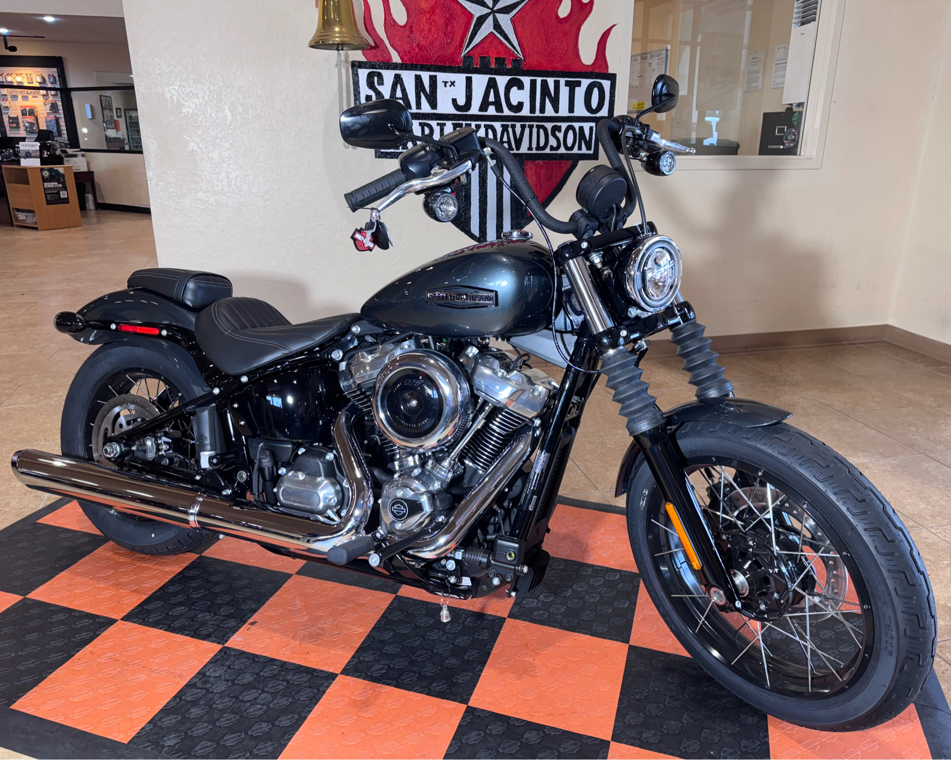 2025 Harley-Davidson Street Bob® in Pasadena, Texas - Photo 3
