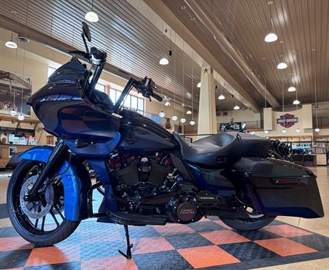 2019 Harley-Davidson CVO™ Road Glide® in Pasadena, Texas - Photo 4