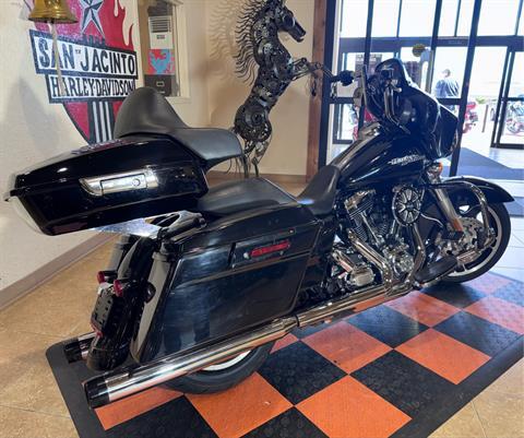 2013 Harley-Davidson Street Glide® in Pasadena, Texas - Photo 2