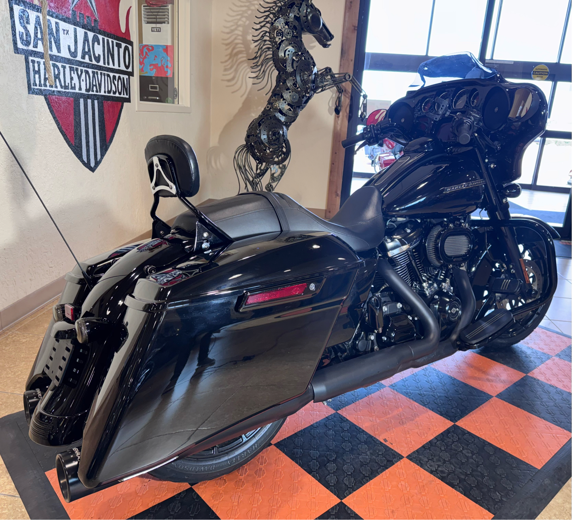 2019 Harley-Davidson Street Glide® Special in Pasadena, Texas - Photo 2