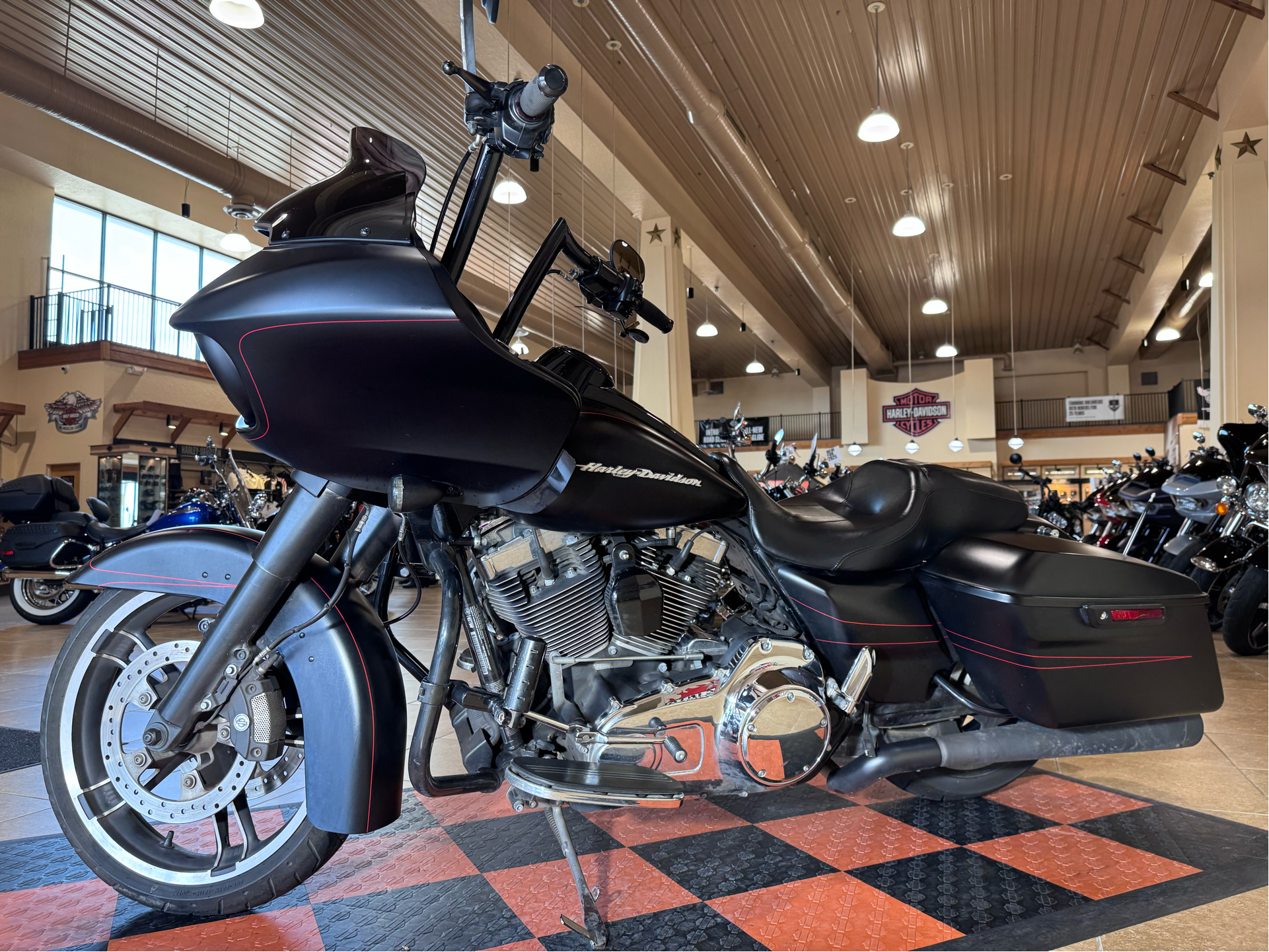 2015 Harley-Davidson Road Glide® Special in Pasadena, Texas - Photo 4