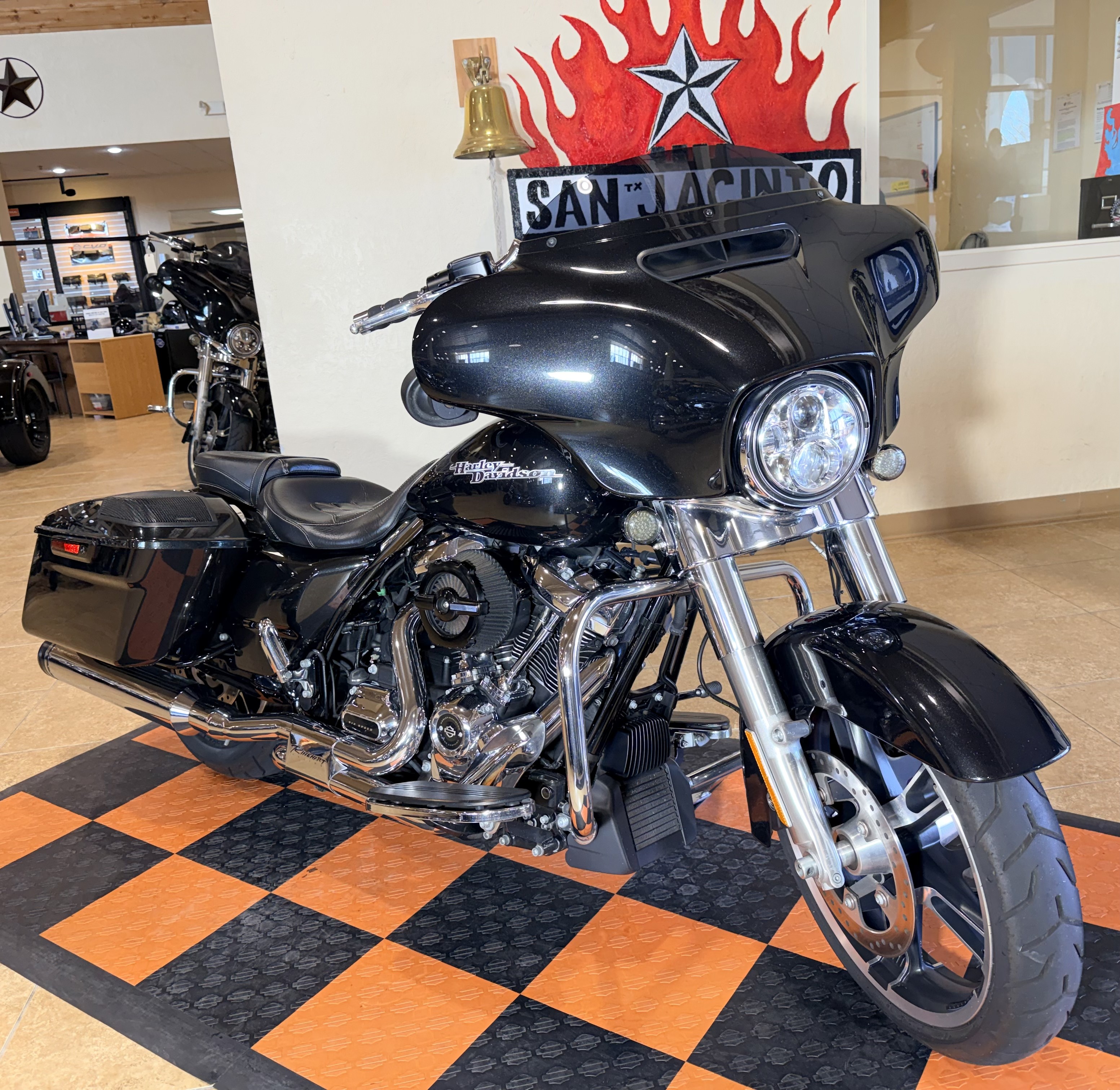 2018 Harley-Davidson Street Glide® in Pasadena, Texas - Photo 3