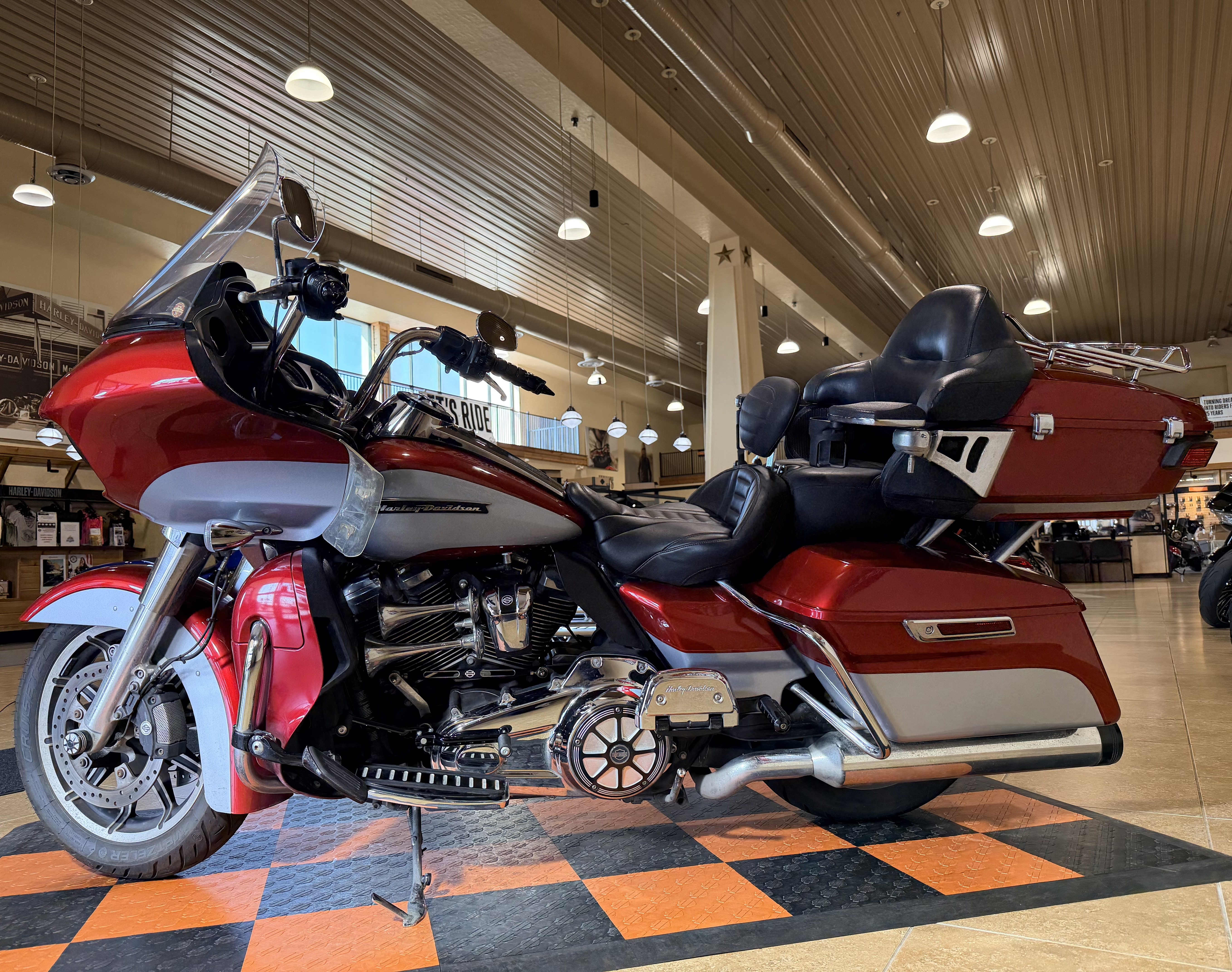 2019 Harley-Davidson Road Glide® Ultra in Pasadena, Texas - Photo 4