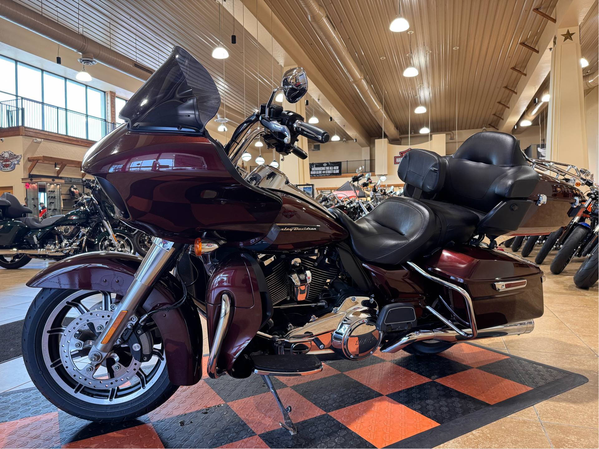 2019 Harley-Davidson Road Glide® Ultra in Pasadena, Texas - Photo 4