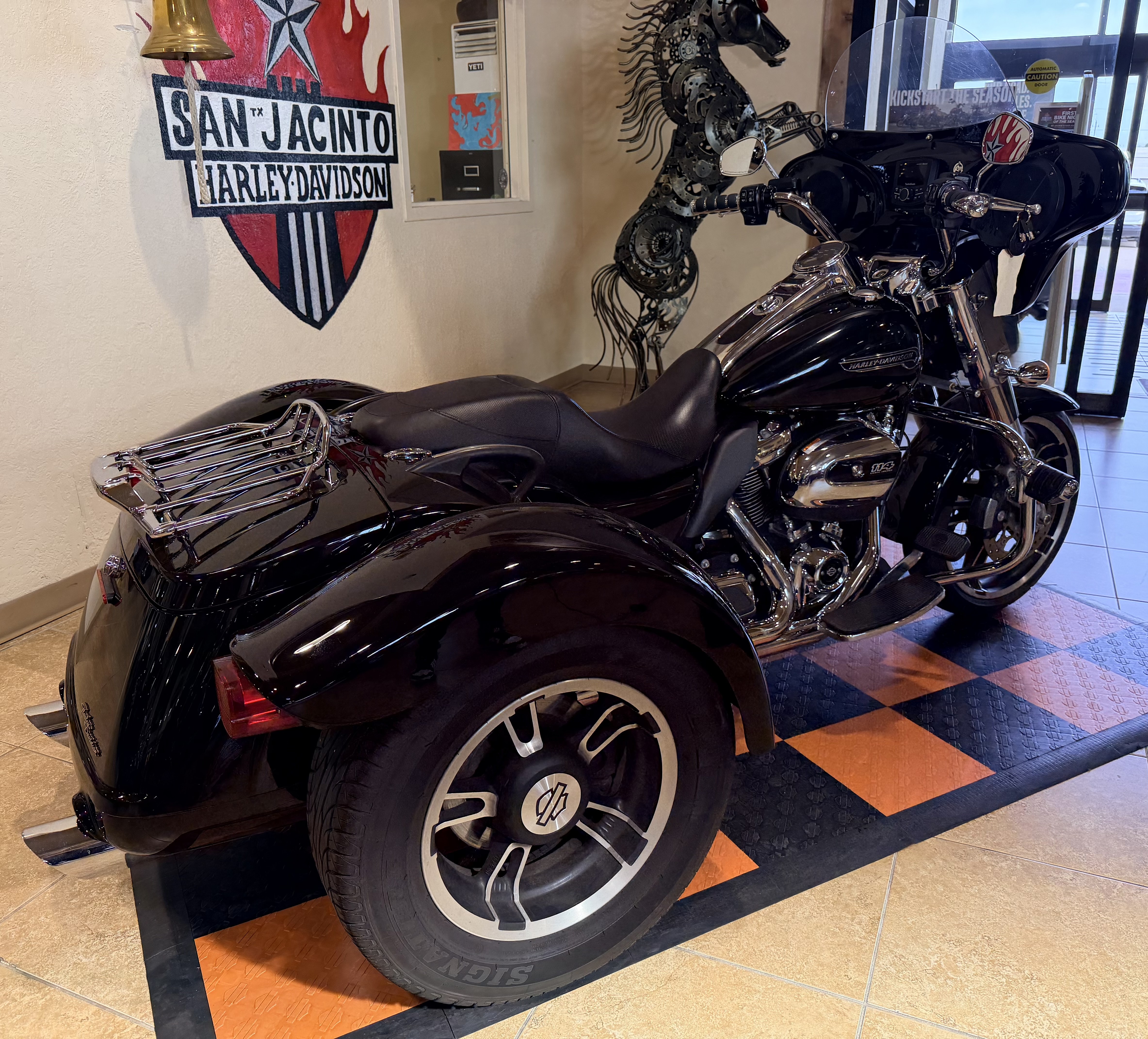 2019 Harley-Davidson Freewheeler® in Pasadena, Texas - Photo 2