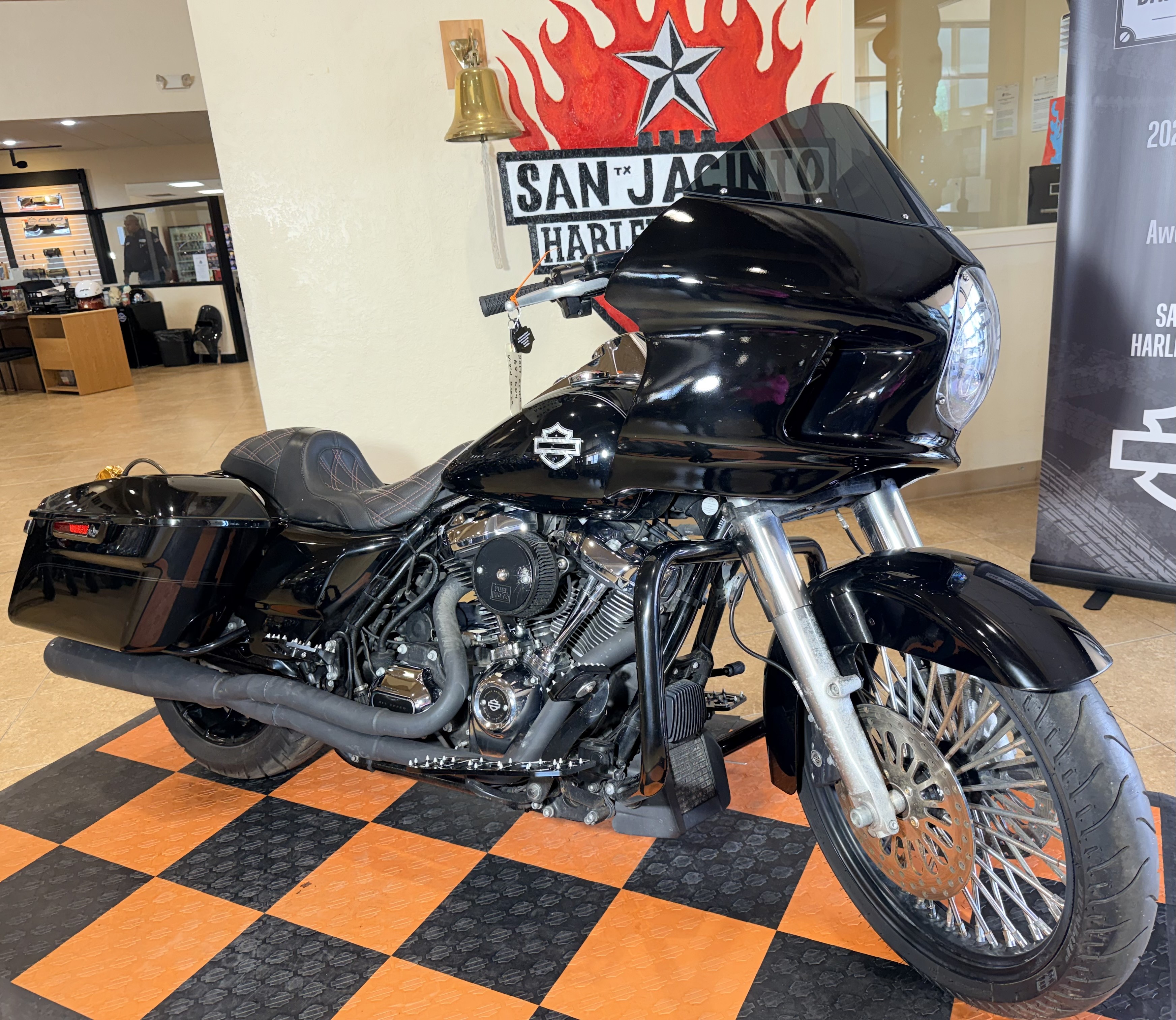 2017 Harley-Davidson Road King® in Pasadena, Texas - Photo 2
