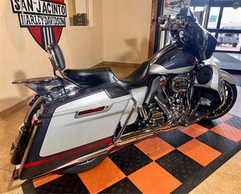 2019 Harley-Davidson CVO™ Street Glide® in Pasadena, Texas - Photo 2