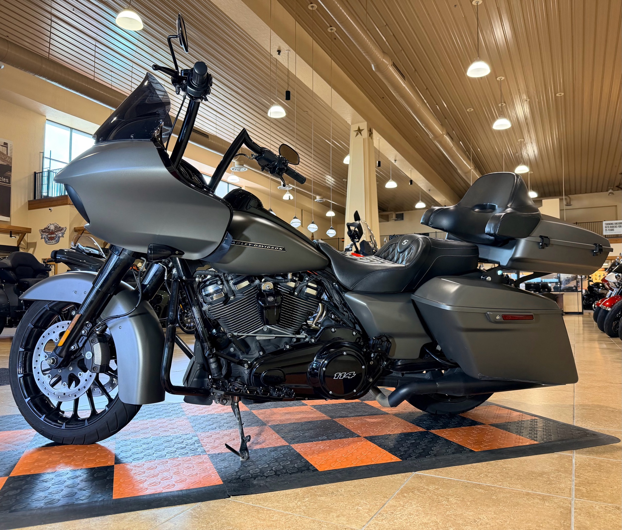 2019 Harley-Davidson Road Glide® Special 4