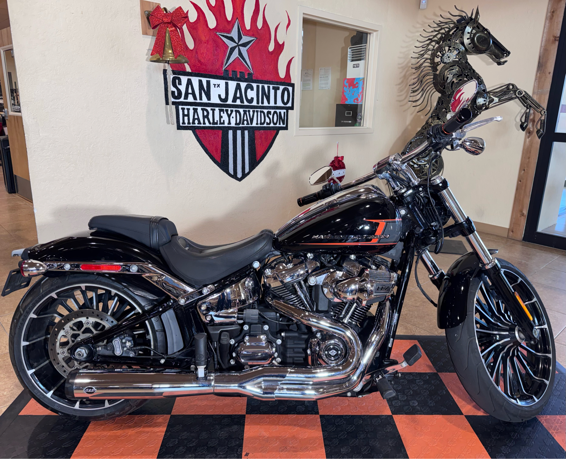 2023 Harley-Davidson Breakout® in Pasadena, Texas - Photo 1