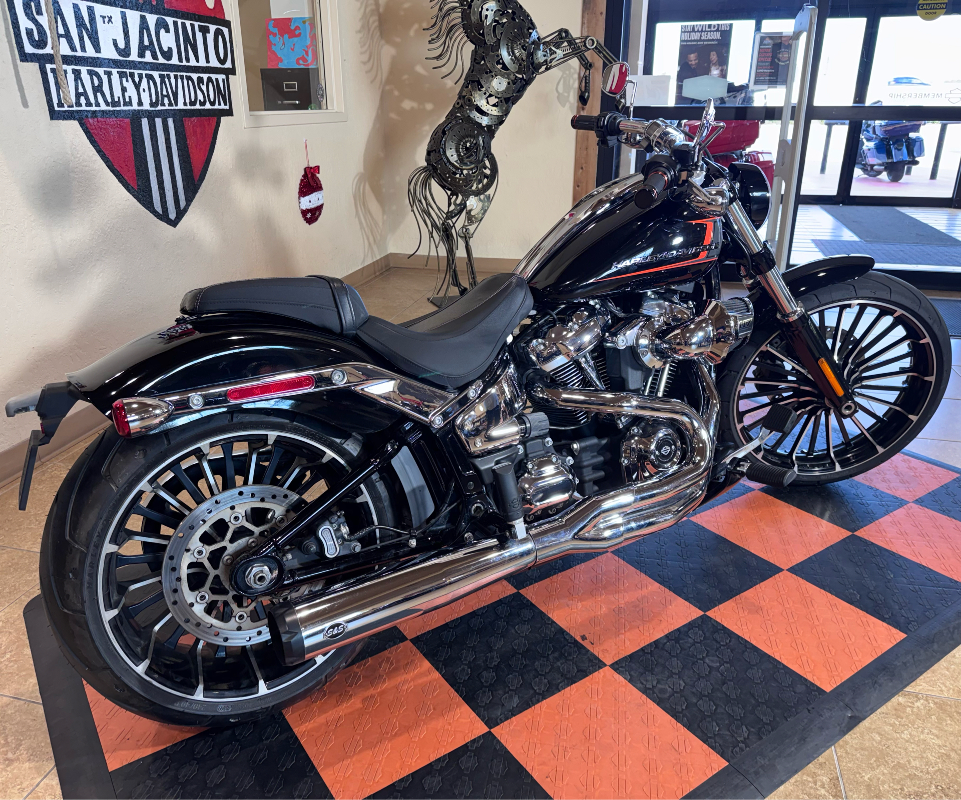 2023 Harley-Davidson Breakout® in Pasadena, Texas - Photo 2