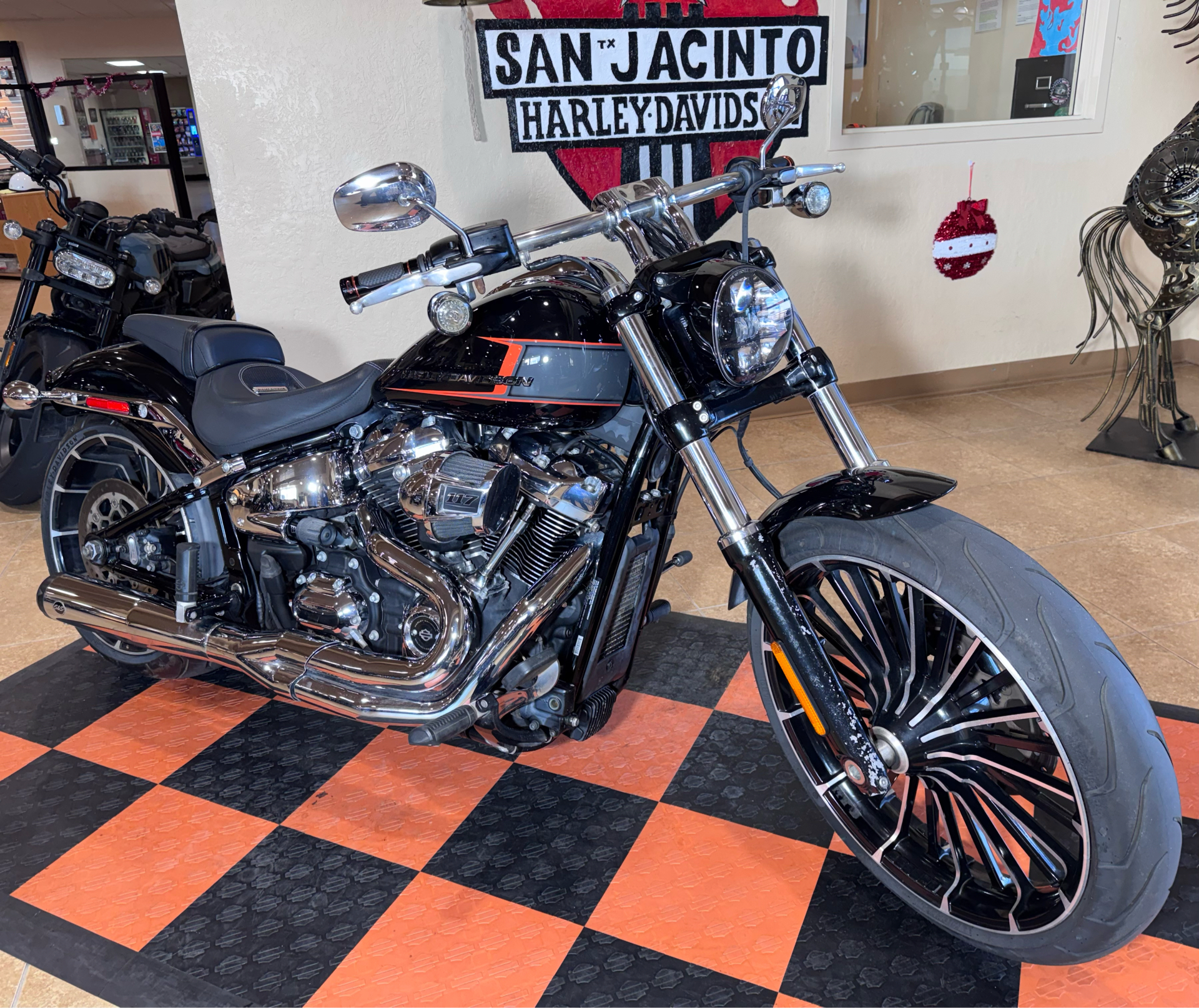 2023 Harley-Davidson Breakout® in Pasadena, Texas - Photo 3