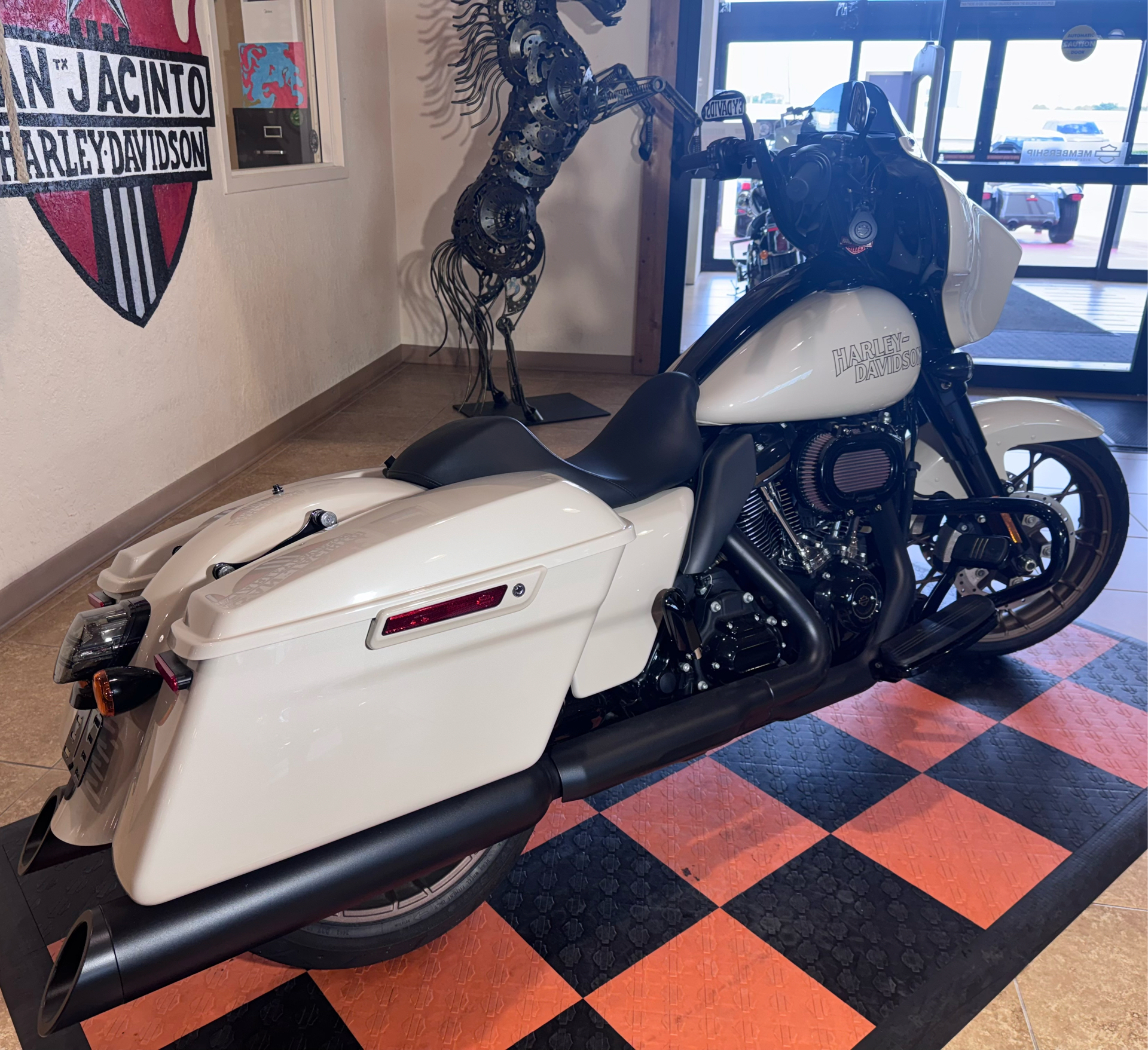 2023 Harley-Davidson Street Glide® ST in Pasadena, Texas - Photo 2