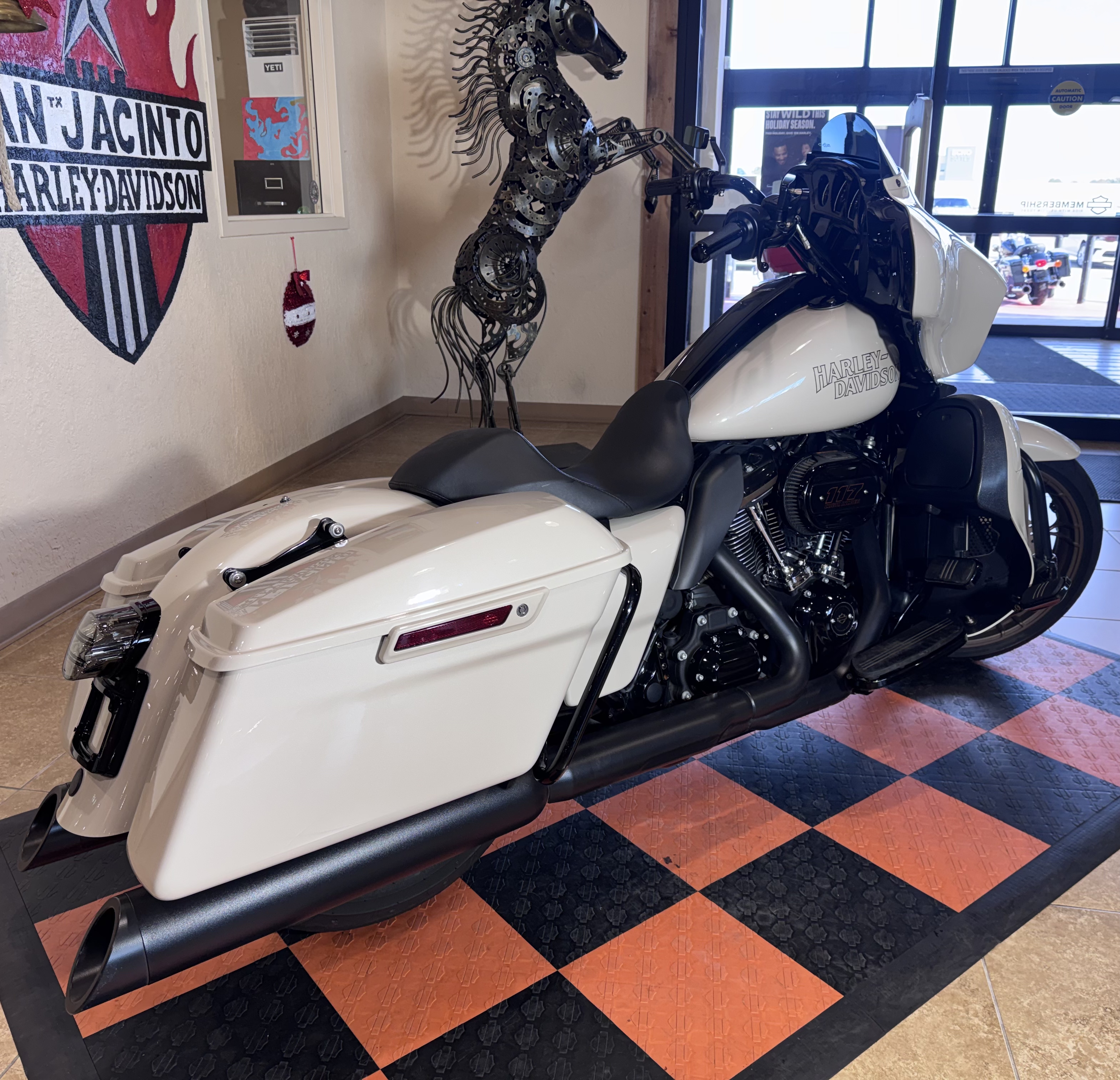 2023 Harley-Davidson Street Glide® ST in Pasadena, Texas - Photo 2