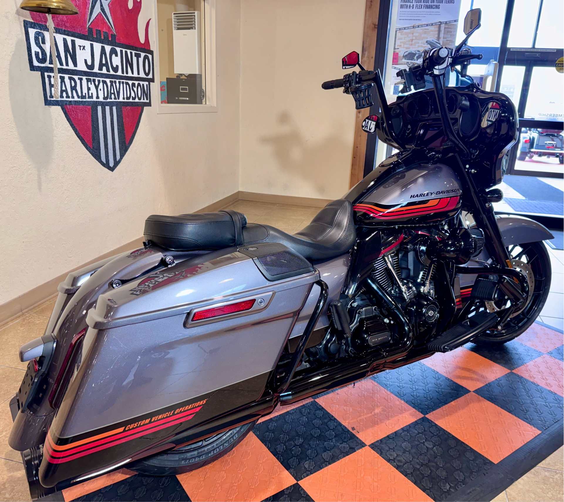 2020 Harley-Davidson CVO™ Street Glide® in Pasadena, Texas - Photo 3
