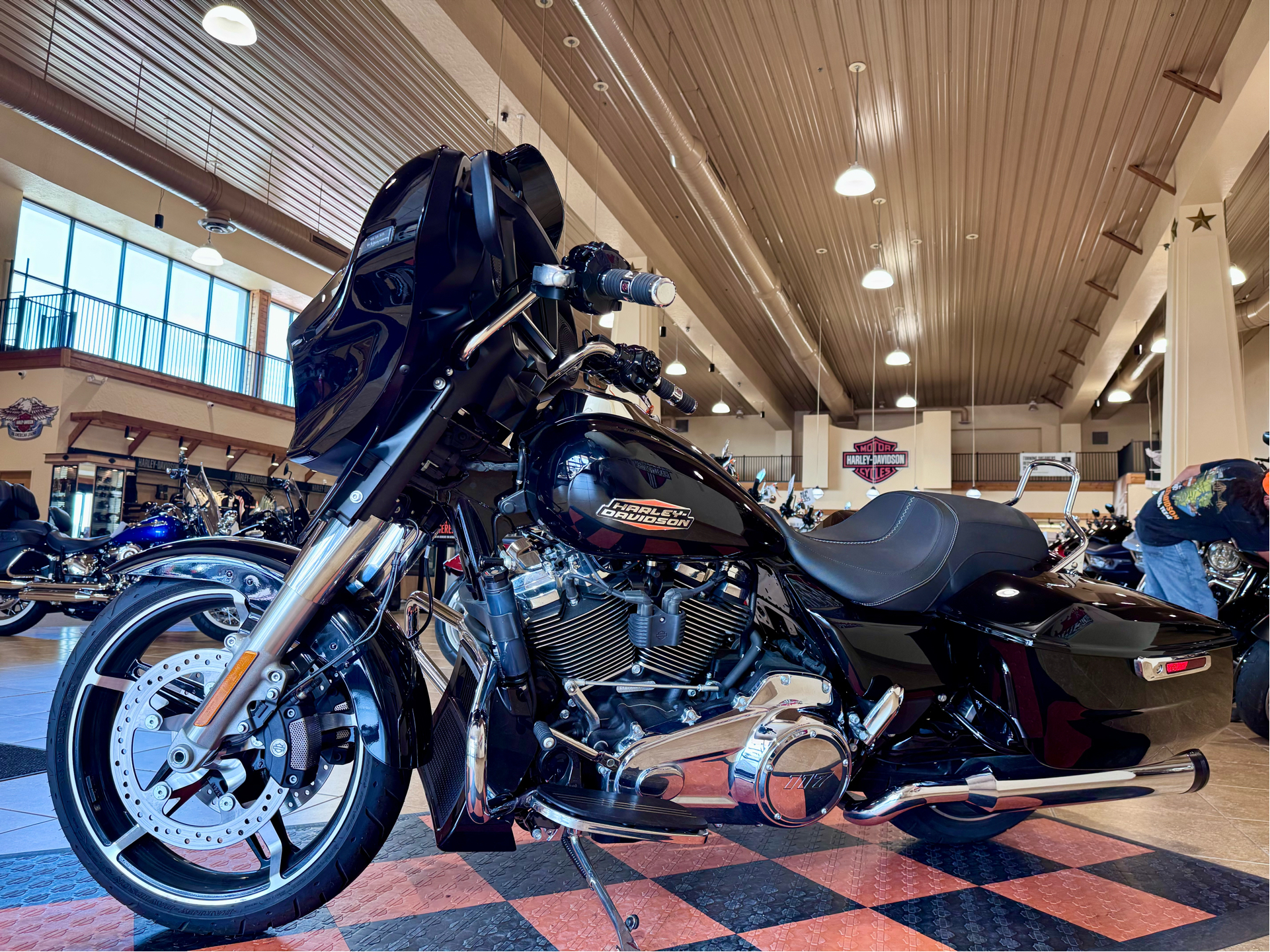 2024 Harley-Davidson Street Glide® in Pasadena, Texas - Photo 4