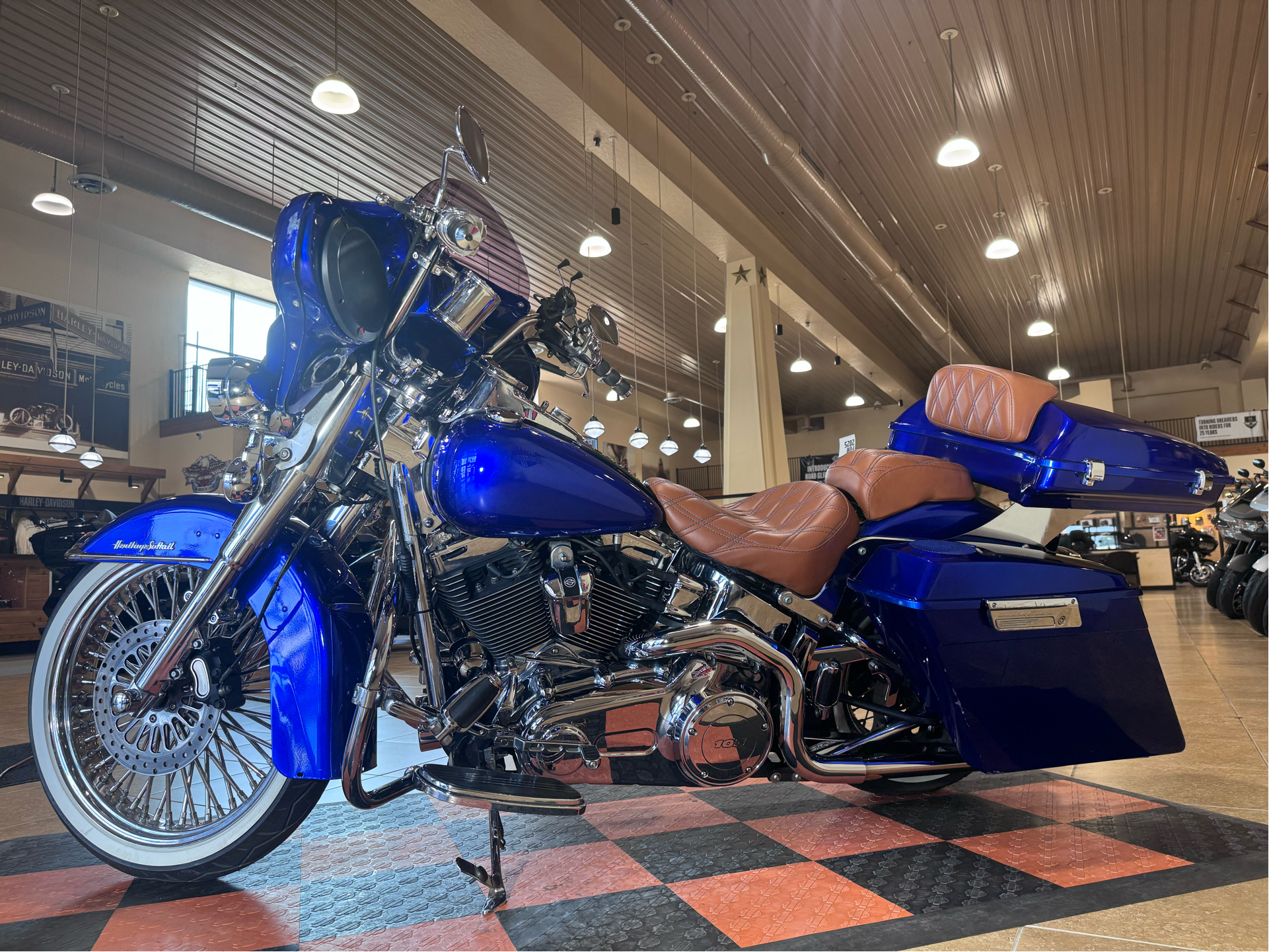 2012 Harley-Davidson Heritage Softail® Classic in Pasadena, Texas - Photo 4