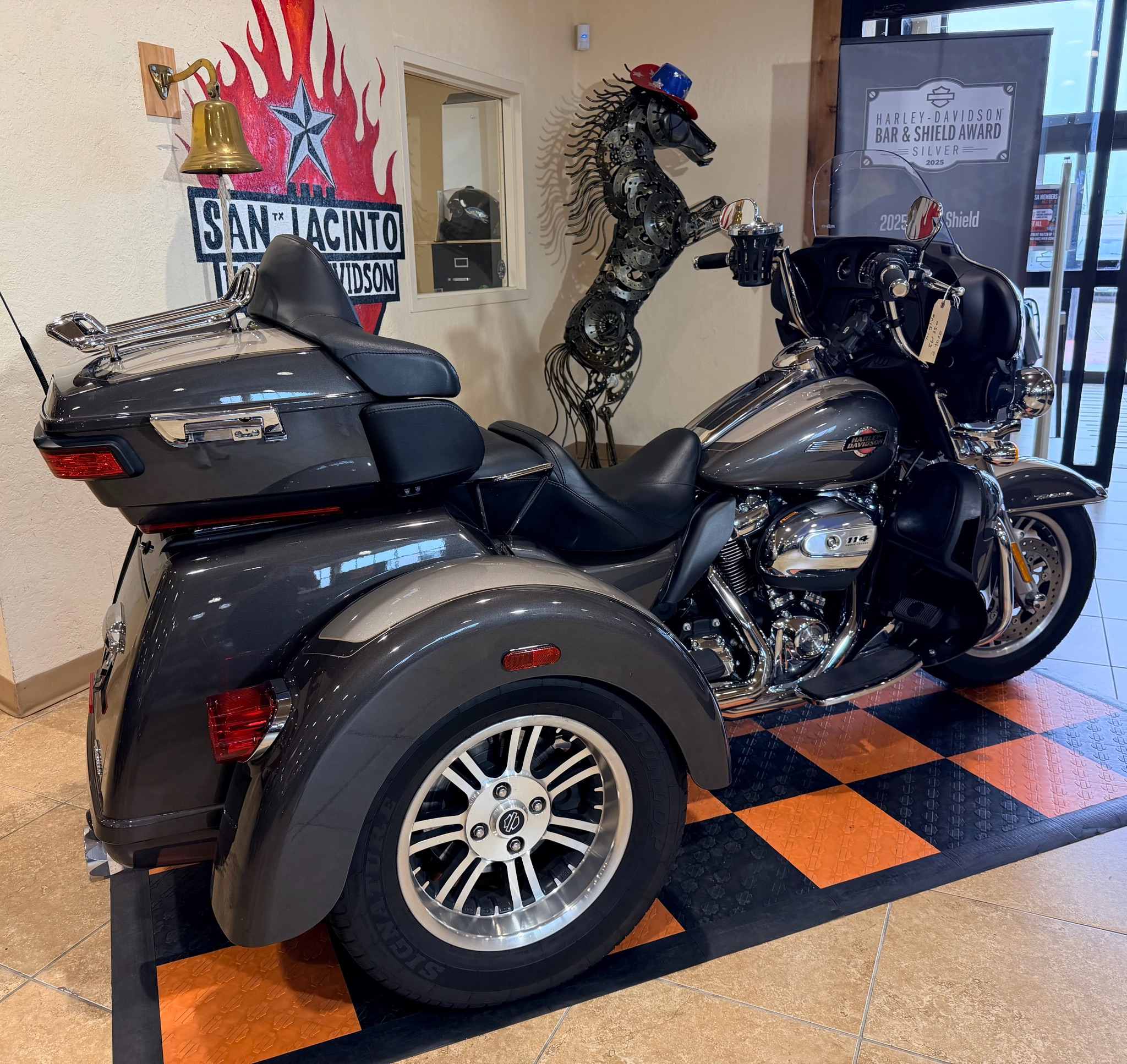 2023 Harley-Davidson Tri Glide® Ultra 3