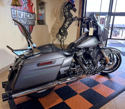 2017 Harley-Davidson Street Glide® Special in Pasadena, Texas - Photo 2