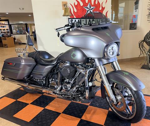 2017 Harley-Davidson Street Glide® Special in Pasadena, Texas - Photo 3