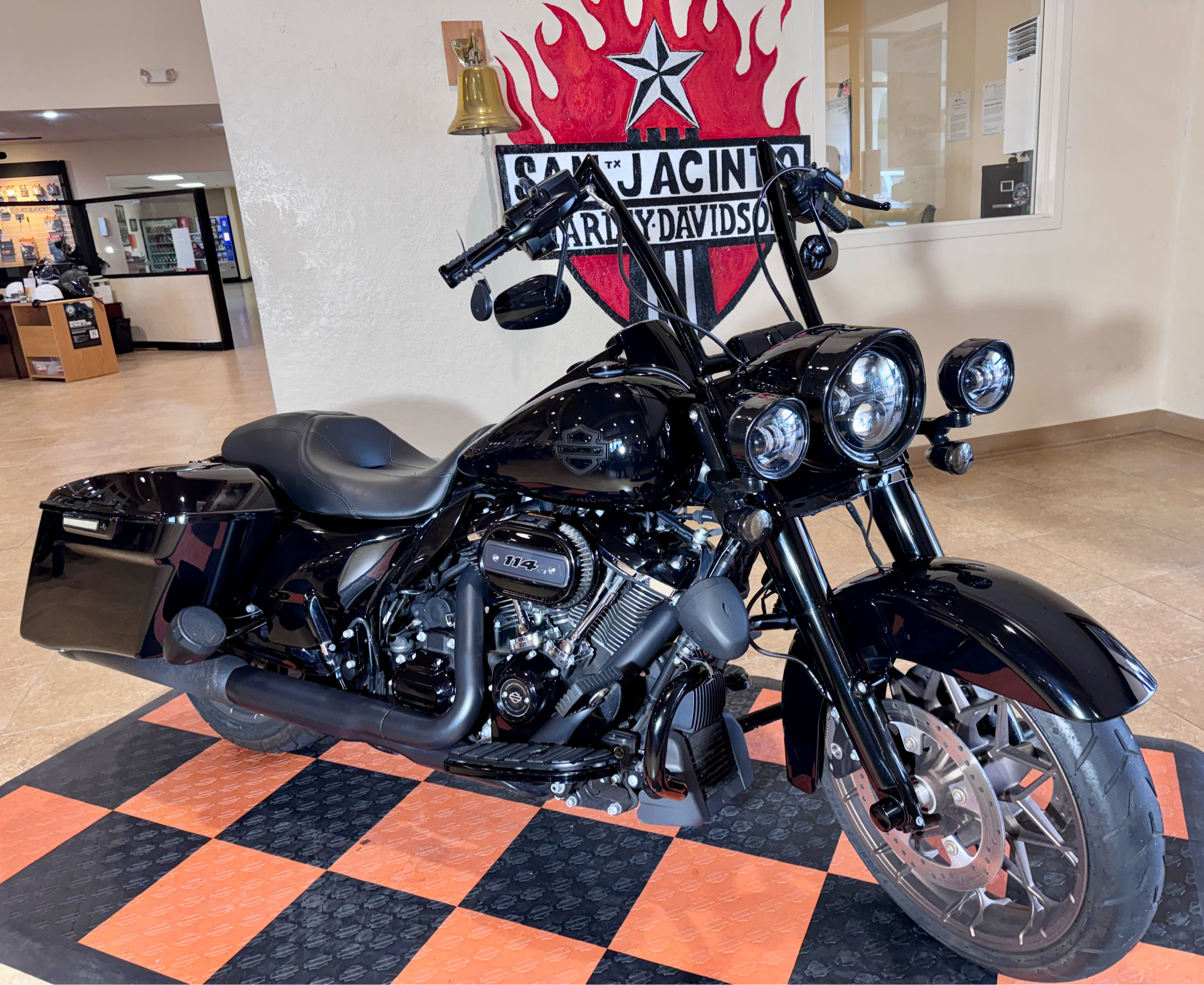 2022 Harley-Davidson Road King® Special in Pasadena, Texas - Photo 3