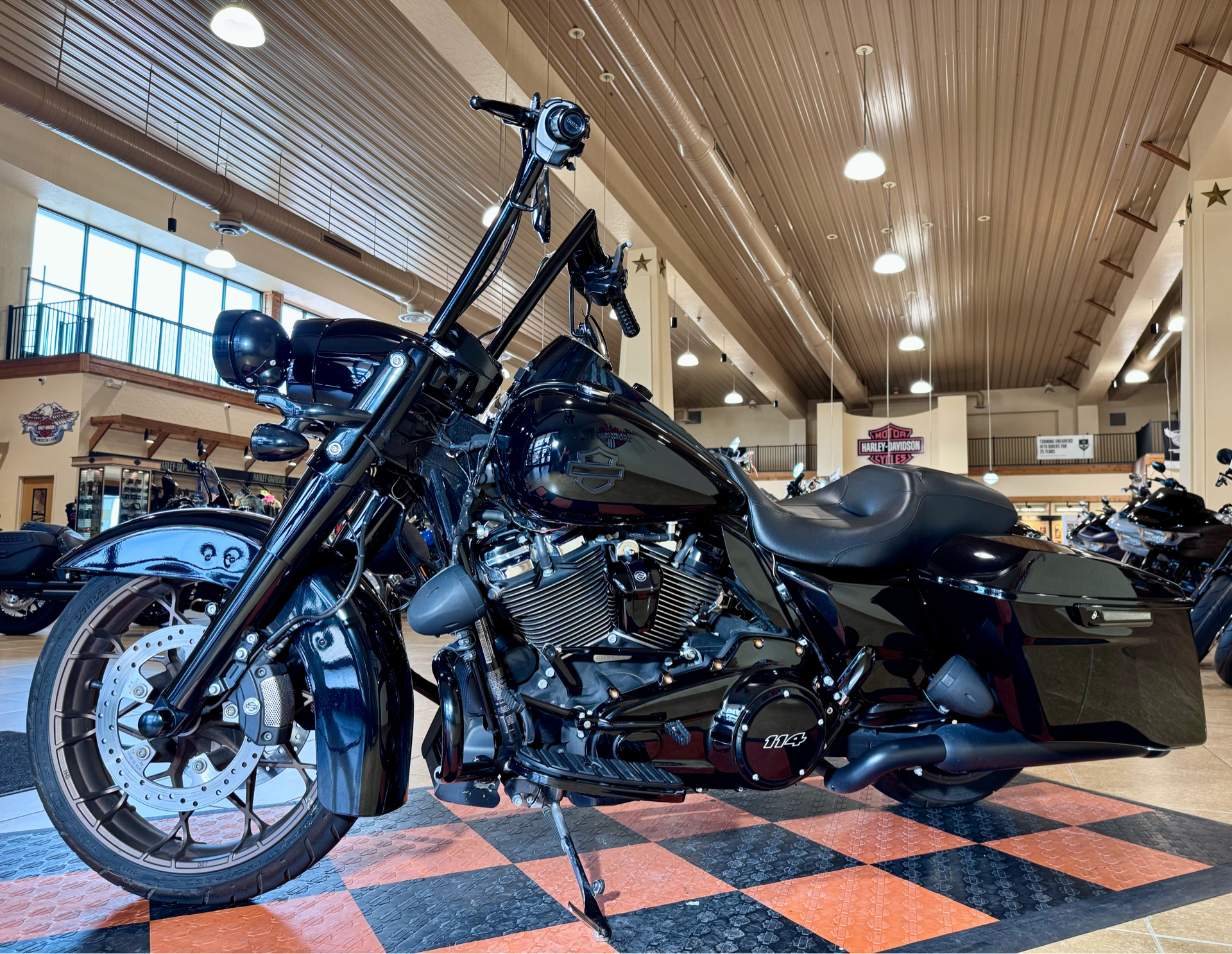 2022 Harley-Davidson Road King® Special in Pasadena, Texas - Photo 4