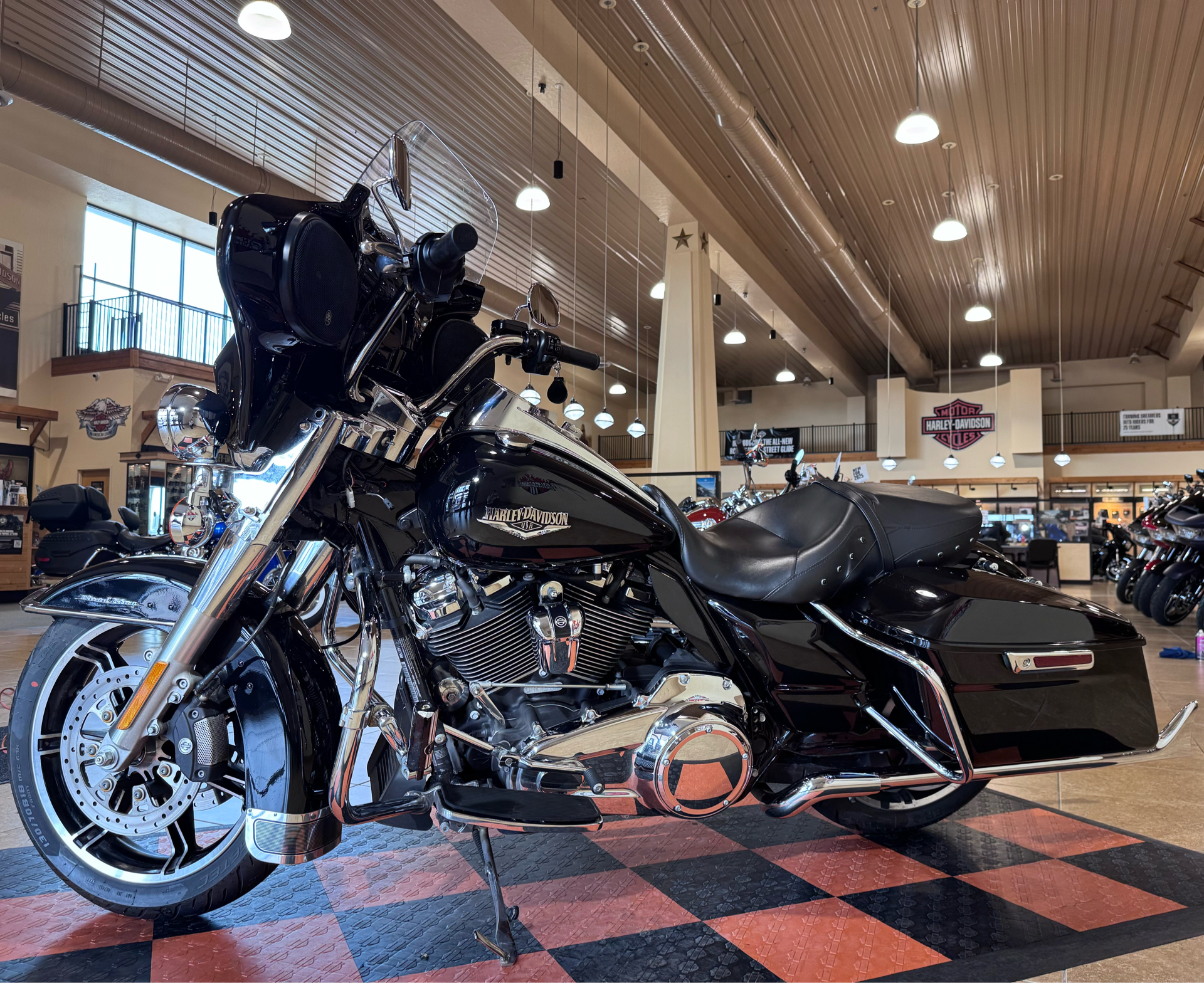 2022 Harley-Davidson Road King® in Pasadena, Texas - Photo 4