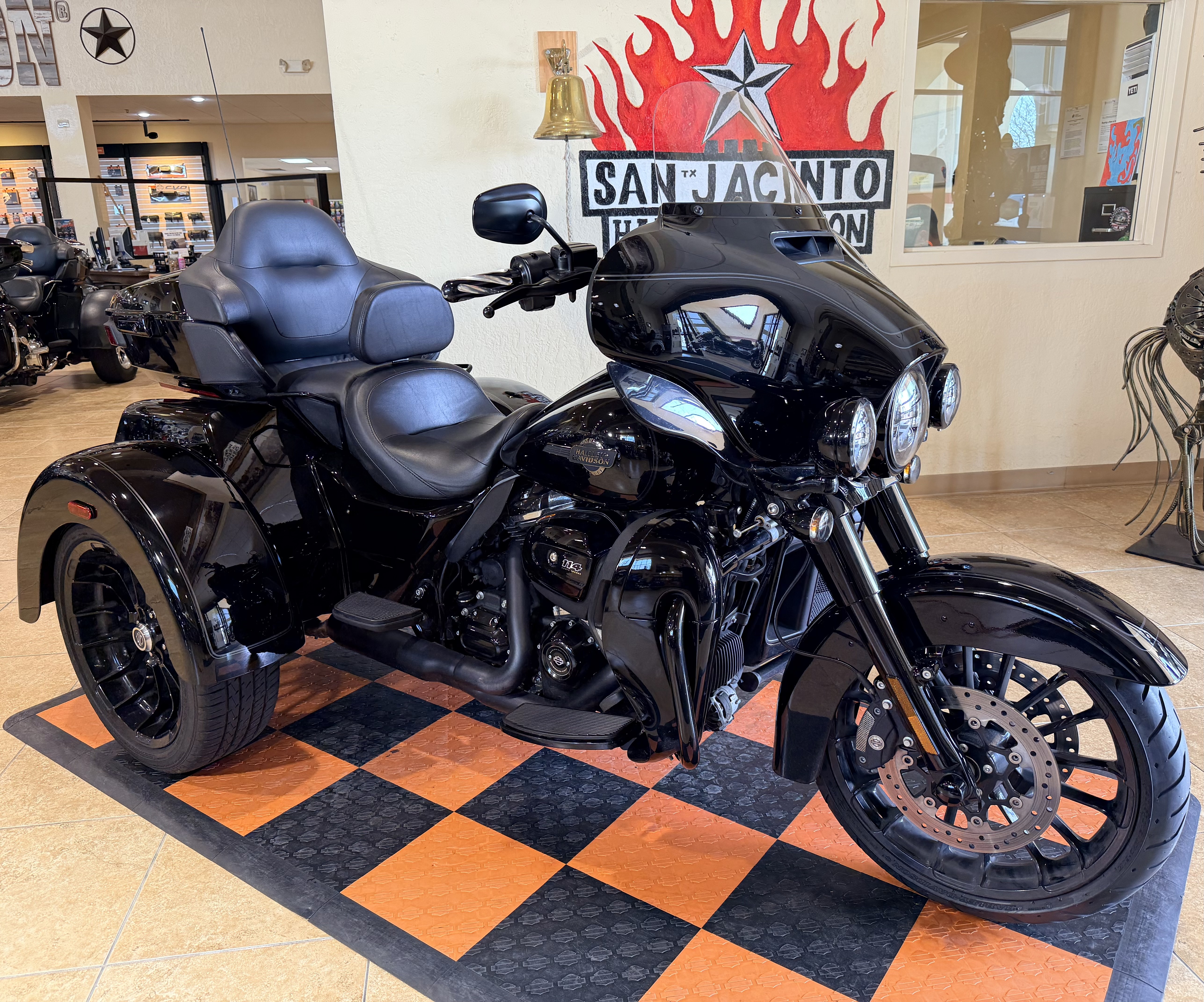 2025 Harley-Davidson Tri Glide® Ultra in Pasadena, Texas - Photo 3