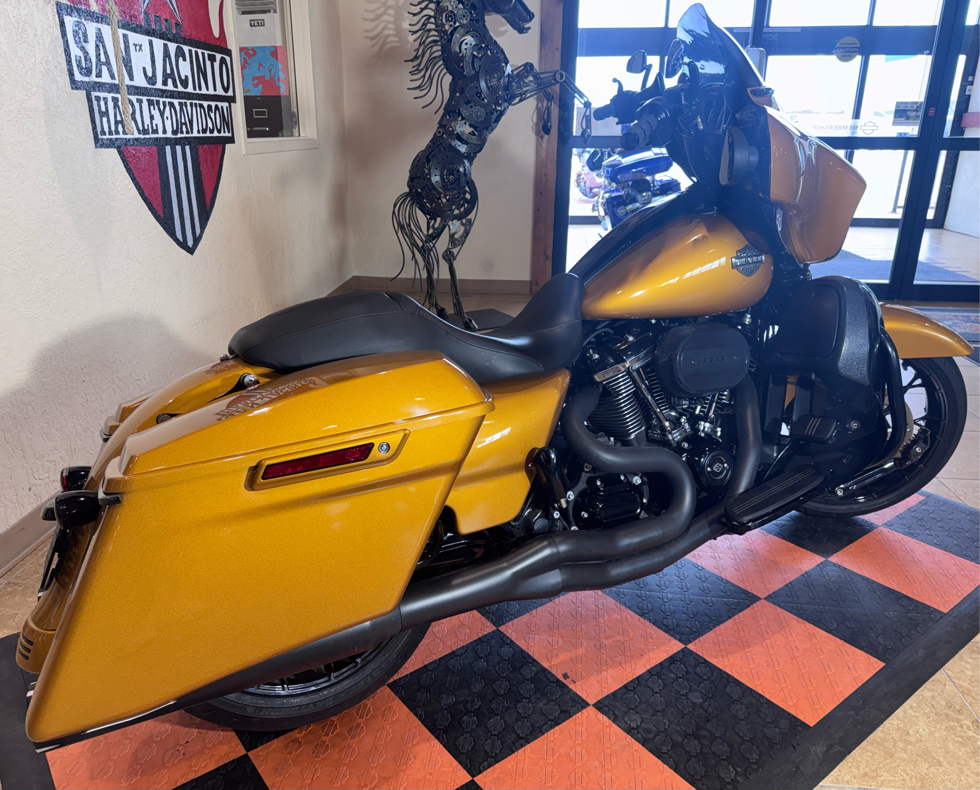 2023 Harley-Davidson Street Glide® Special in Pasadena, Texas - Photo 2