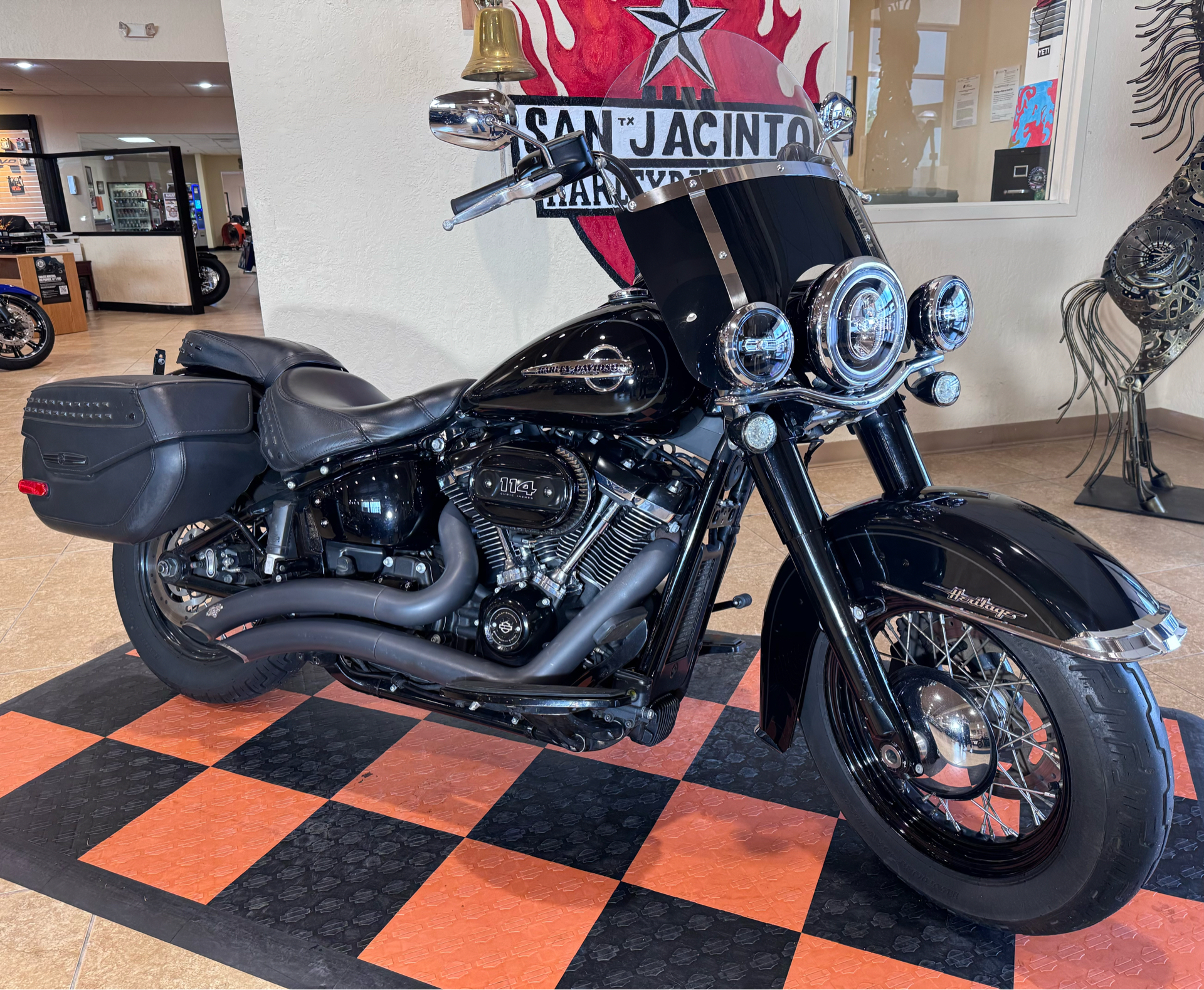 2018 Harley-Davidson Heritage Classic 114 in Pasadena, Texas - Photo 3