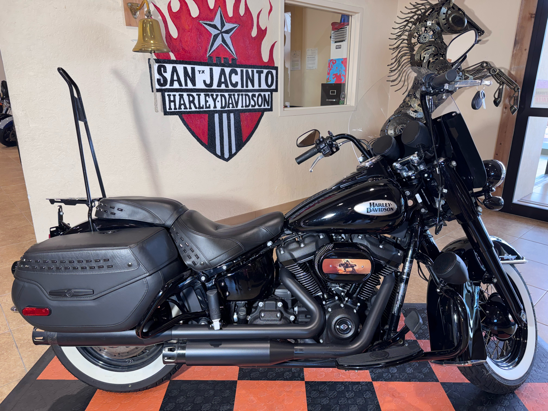 2023 Harley-Davidson Heritage Classic 114 in Pasadena, Texas - Photo 1