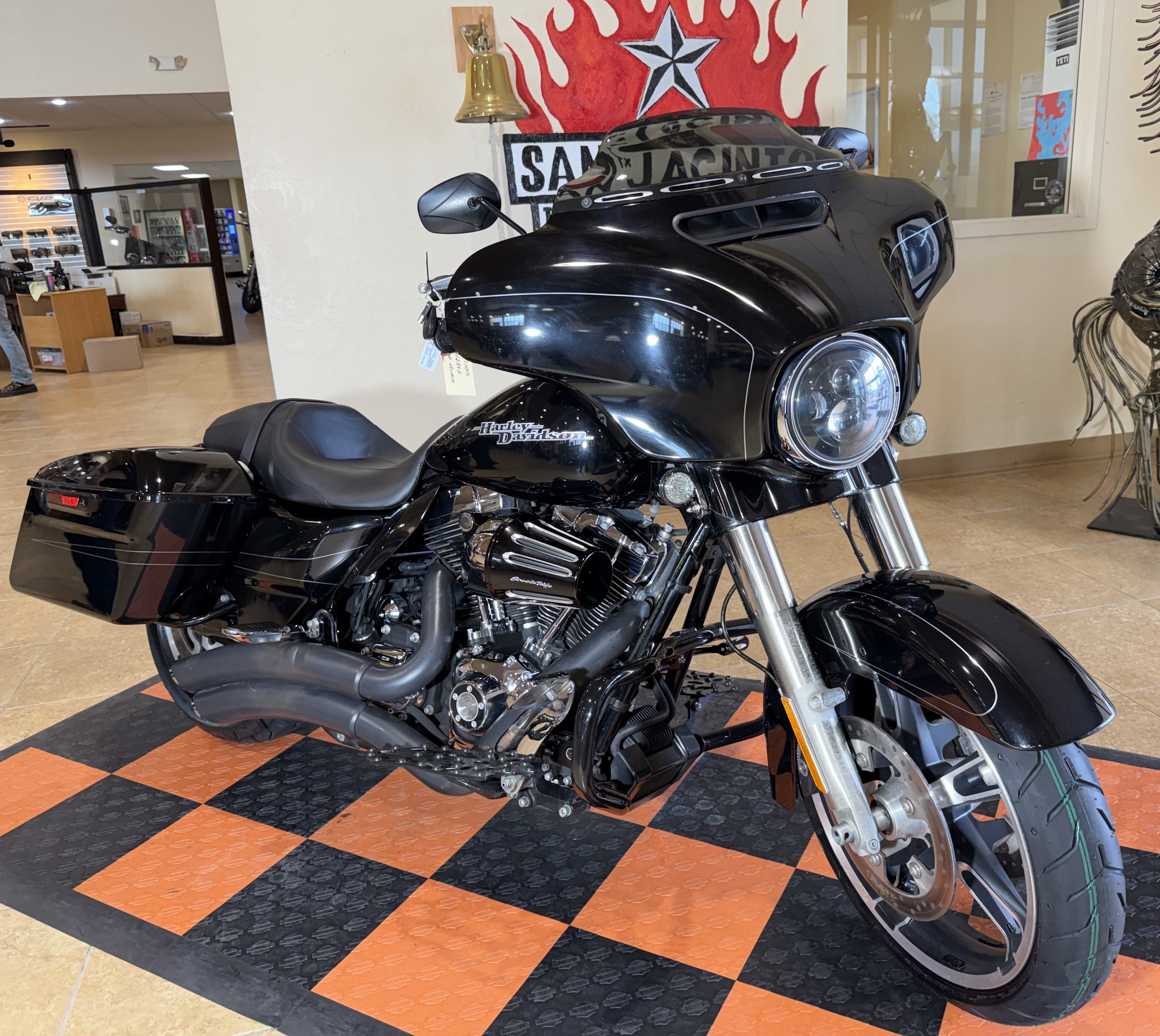 2014 Harley-Davidson Street Glide® Special in Pasadena, Texas - Photo 3