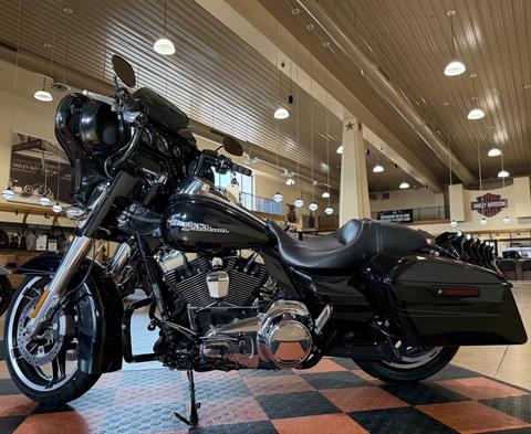 2014 Harley-Davidson Street Glide® Special in Pasadena, Texas - Photo 4