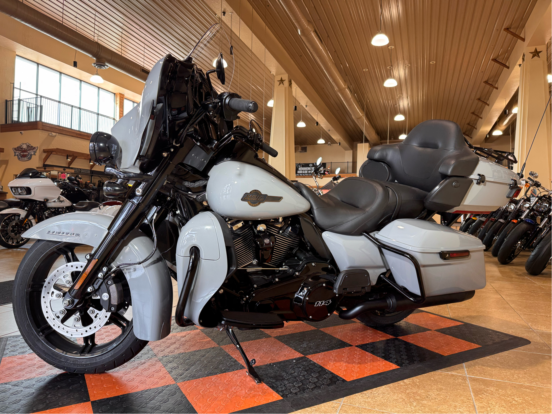 2024 Harley-Davidson Ultra Limited® in Pasadena, Texas - Photo 4