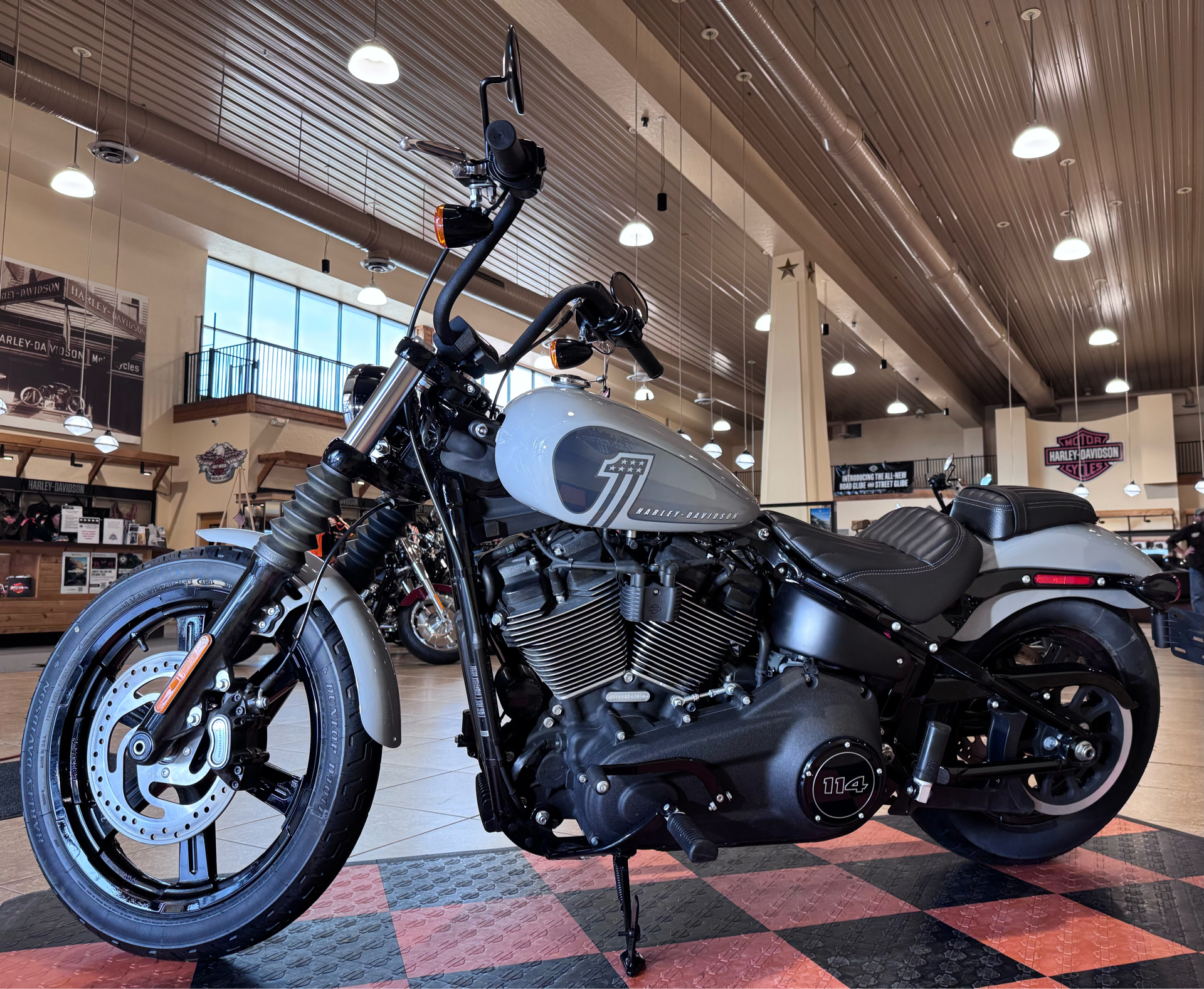 2024 Harley-Davidson Street Bob® 114 in Pasadena, Texas - Photo 4