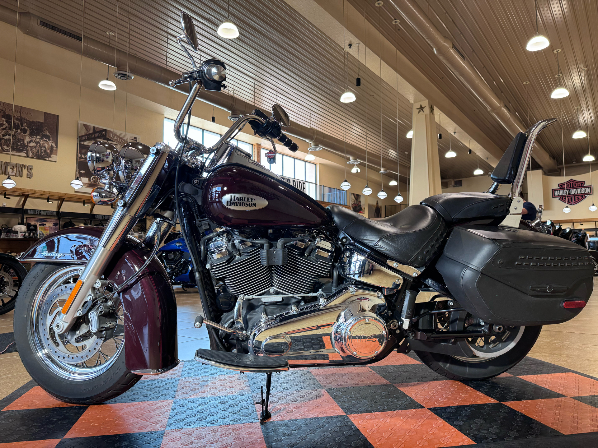 2022 Harley-Davidson Heritage Classic 114 in Pasadena, Texas - Photo 4